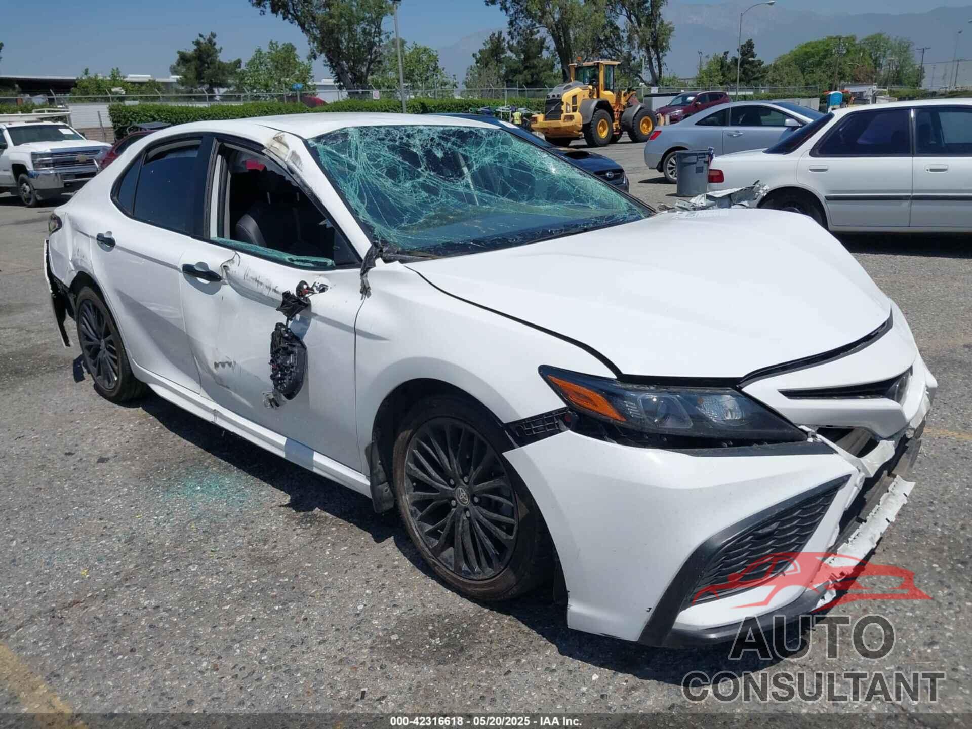 TOYOTA CAMRY 2022 - 4T1T11AK9NU047717