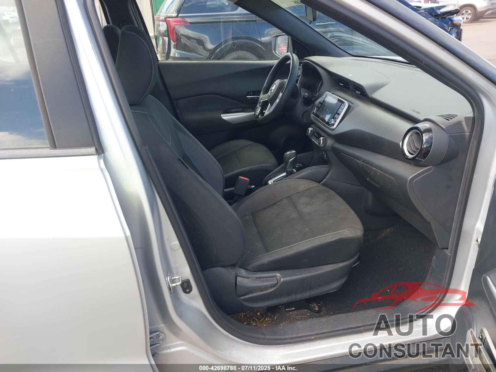 NISSAN KICKS 2019 - 3N1CP5CU0KL557441