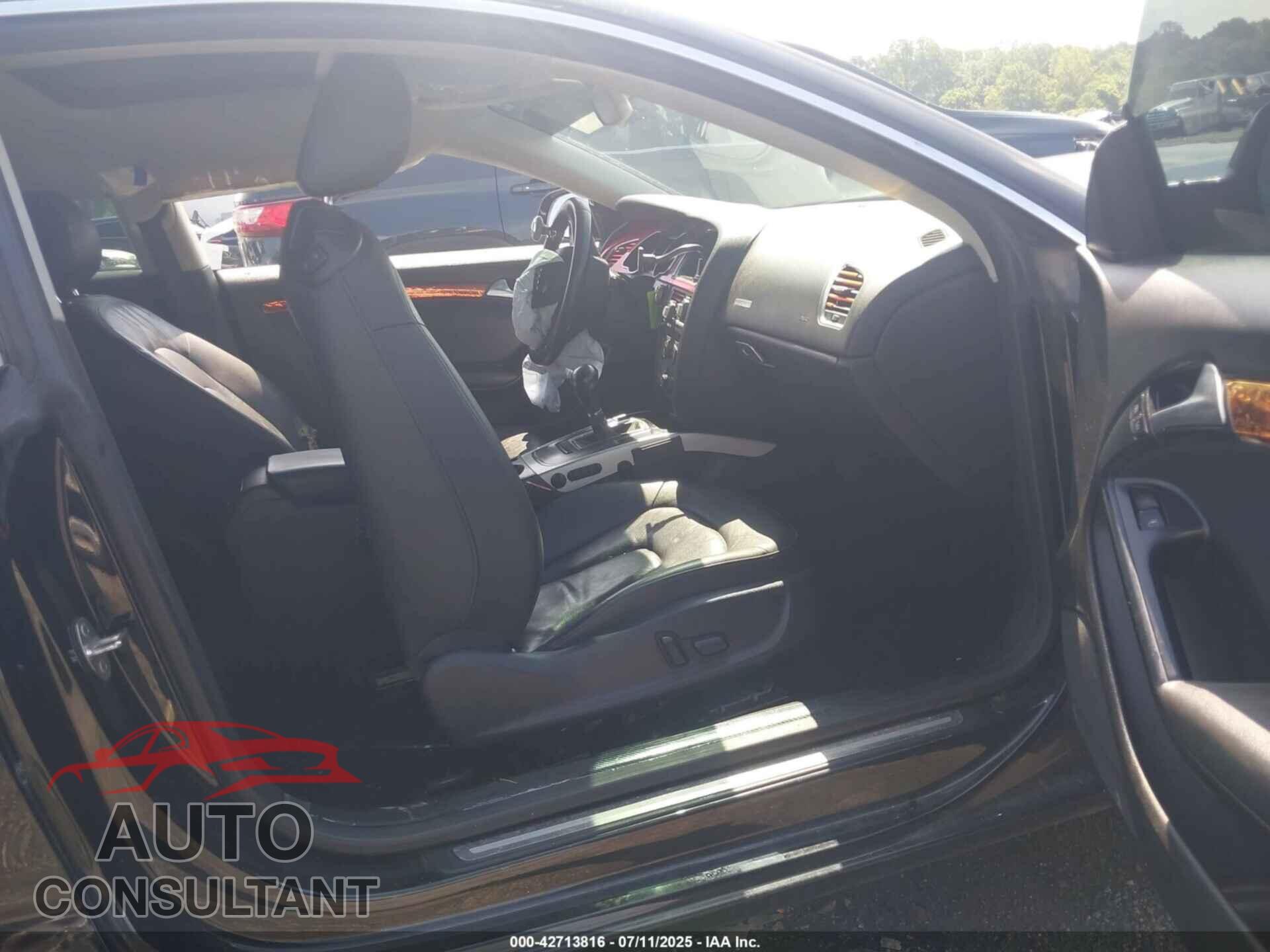 AUDI A5 2011 - WAUCFAFR1BA043585