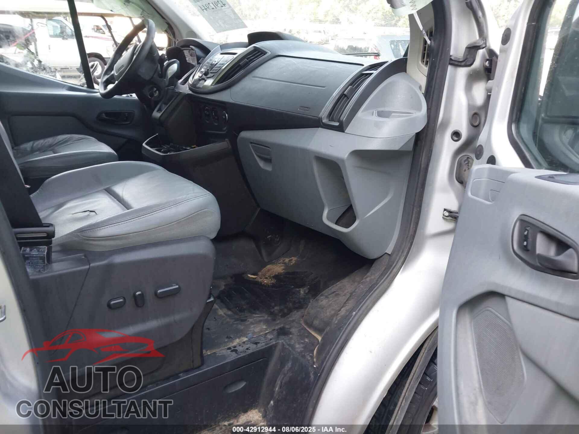 FORD TRANSIT-250 2015 - 1FTYR2CG0FKB15840