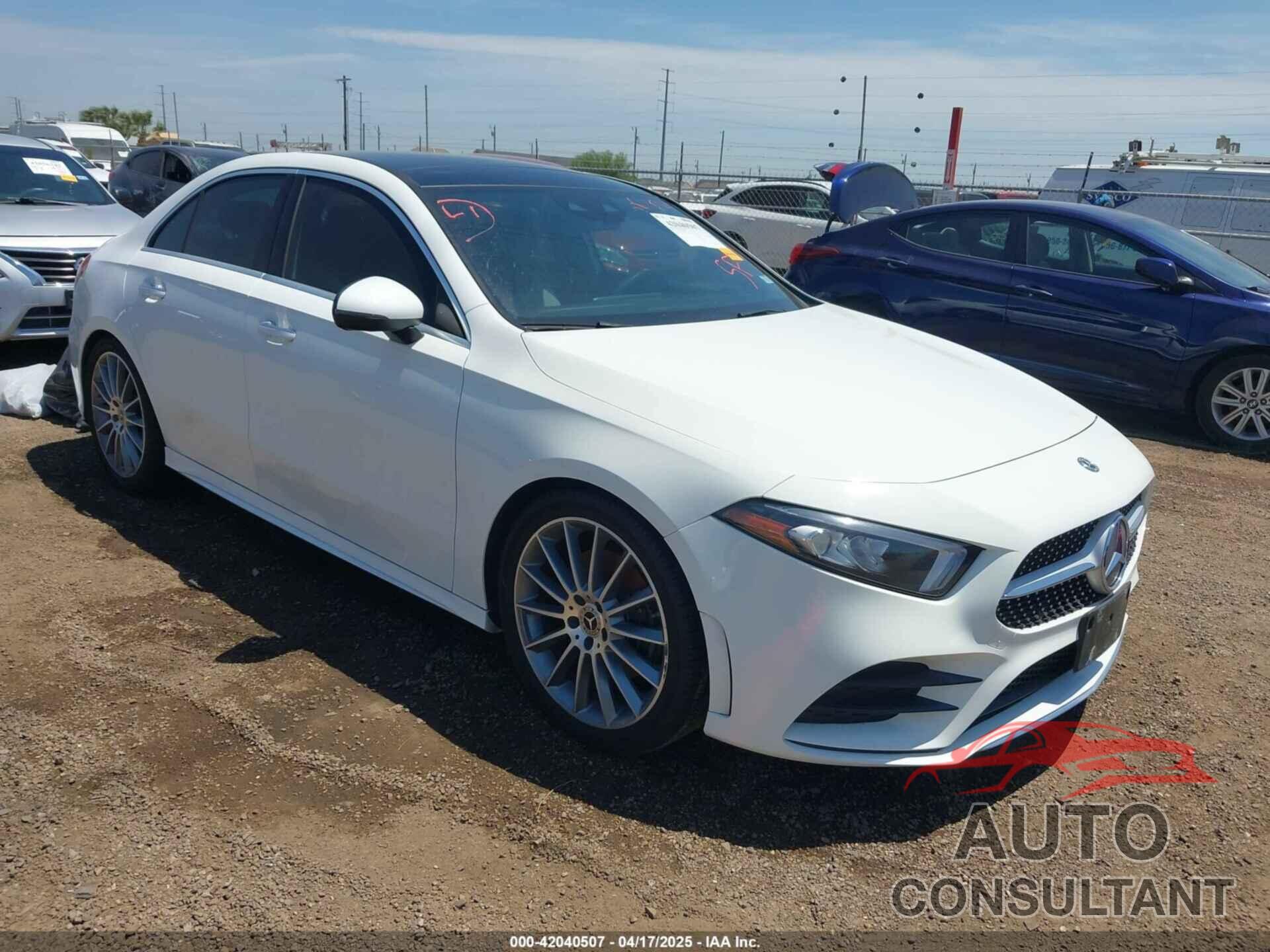 MERCEDES-BENZ A 220 2019 - WDD3G4EB1KW019592