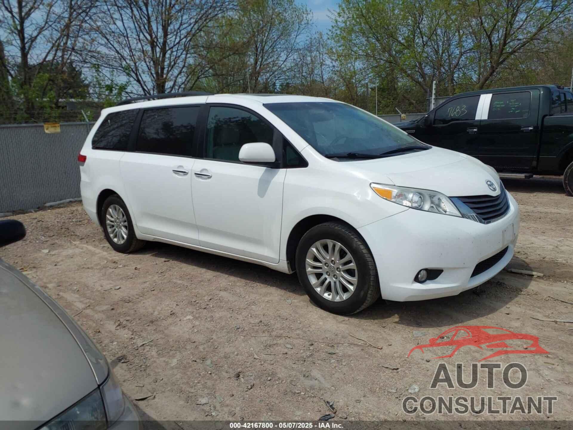 TOYOTA SIENNA 2011 - 5TDYK3DC2BS082560