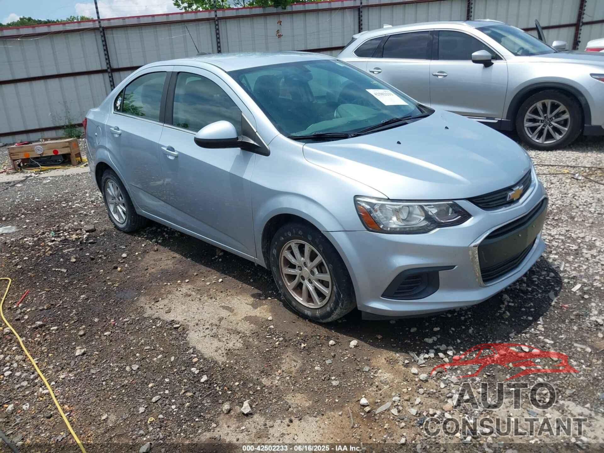 CHEVROLET SONIC 2017 - 1G1JD5SH4H4108465