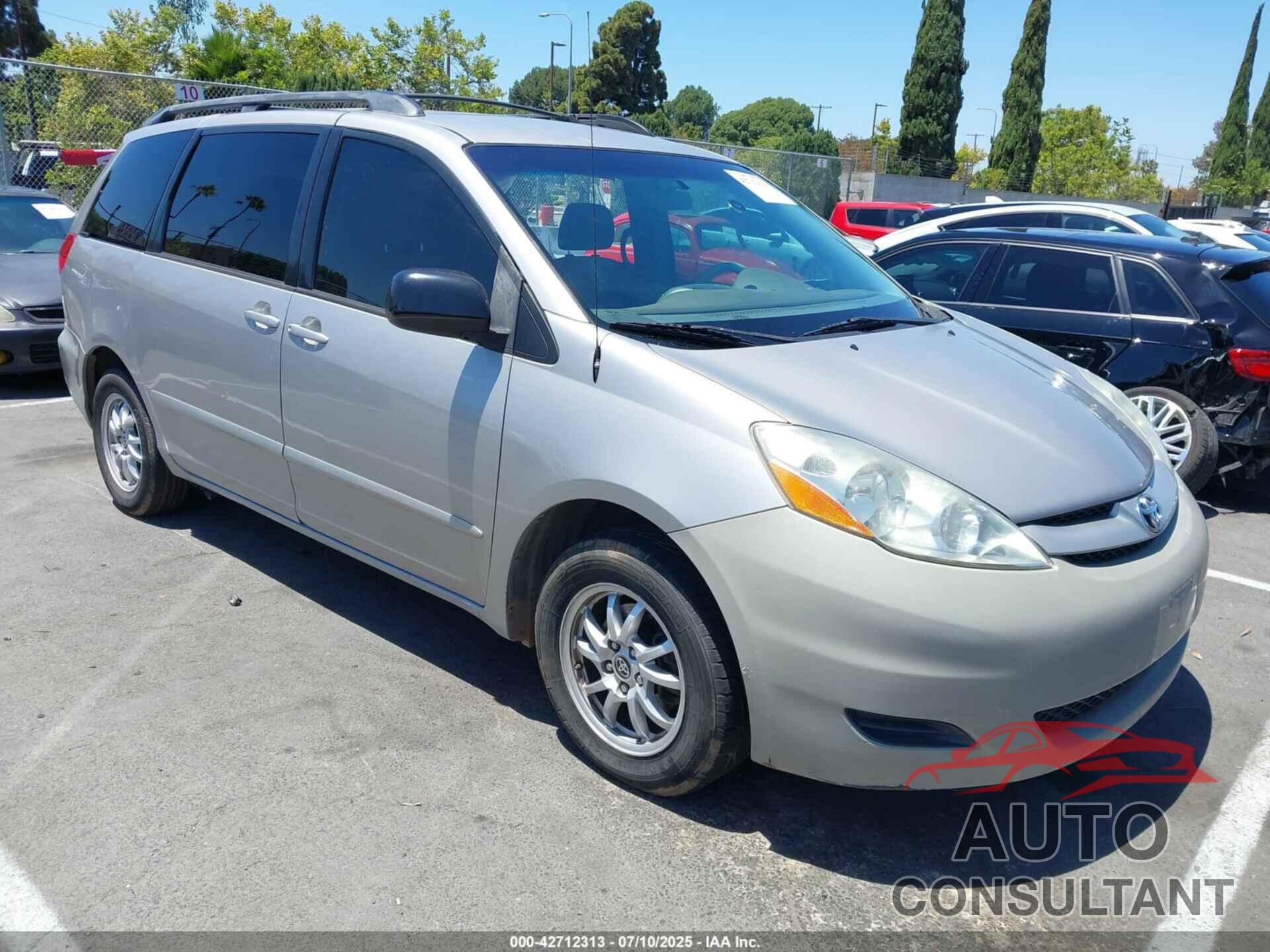 TOYOTA SIENNA 2009 - 5TDZK23C99S254352