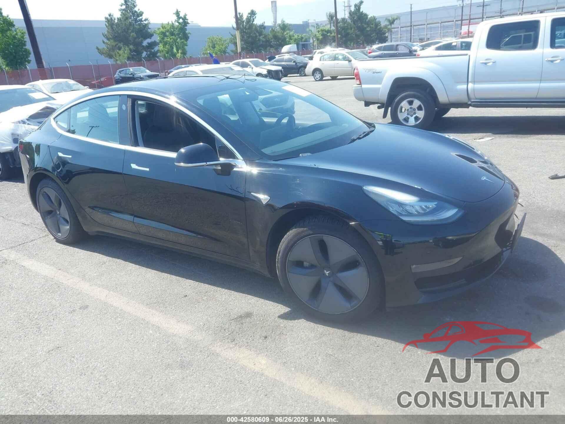 TESLA MODEL 3 2018 - 5YJ3E1EB5JF068229
