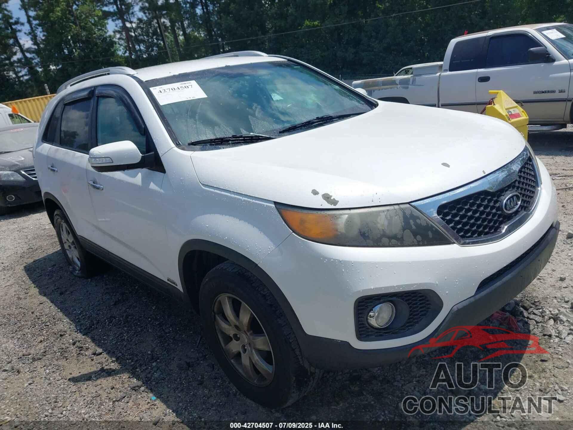 KIA SORENTO 2011 - 5XYKTDA19BG093600