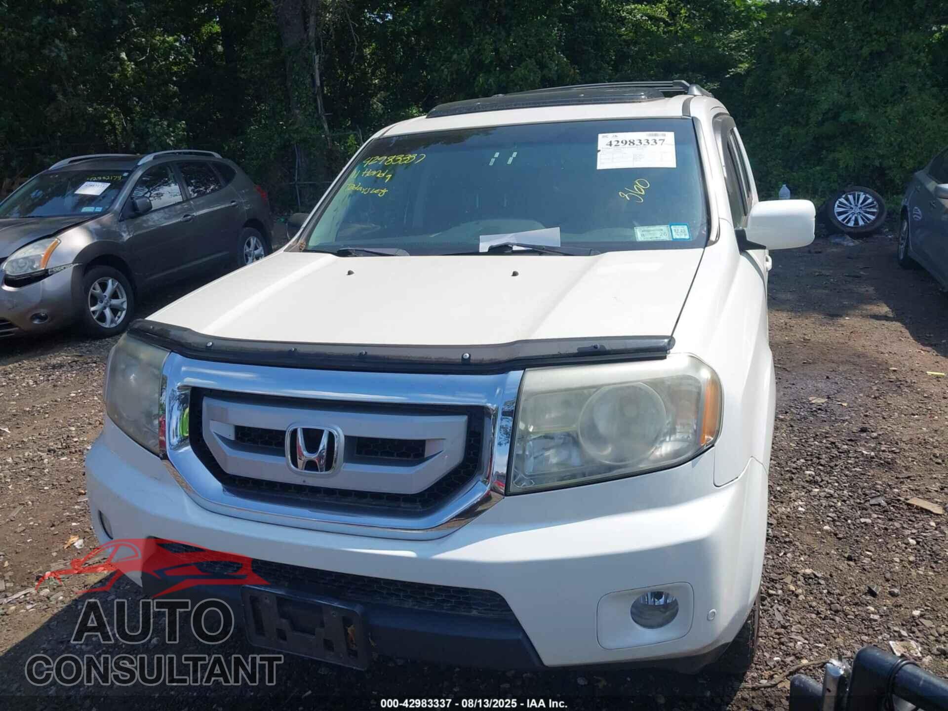 HONDA PILOT 2011 - 5FNYF4H97BB028586