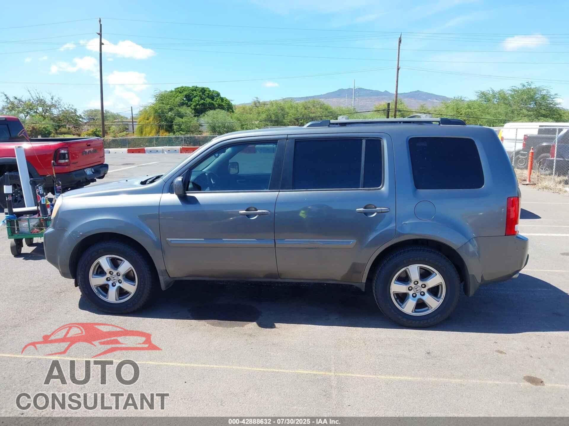 HONDA PILOT 2011 - 5FNYF3H43BB022251