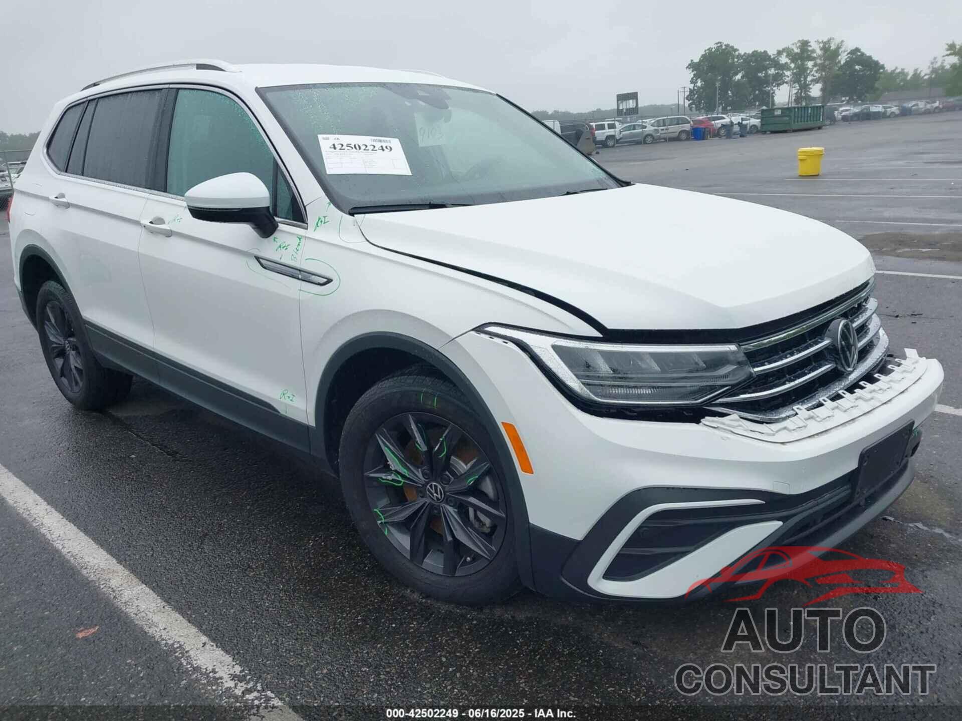 VOLKSWAGEN TIGUAN 2024 - 3VV2B7AX0RM047340