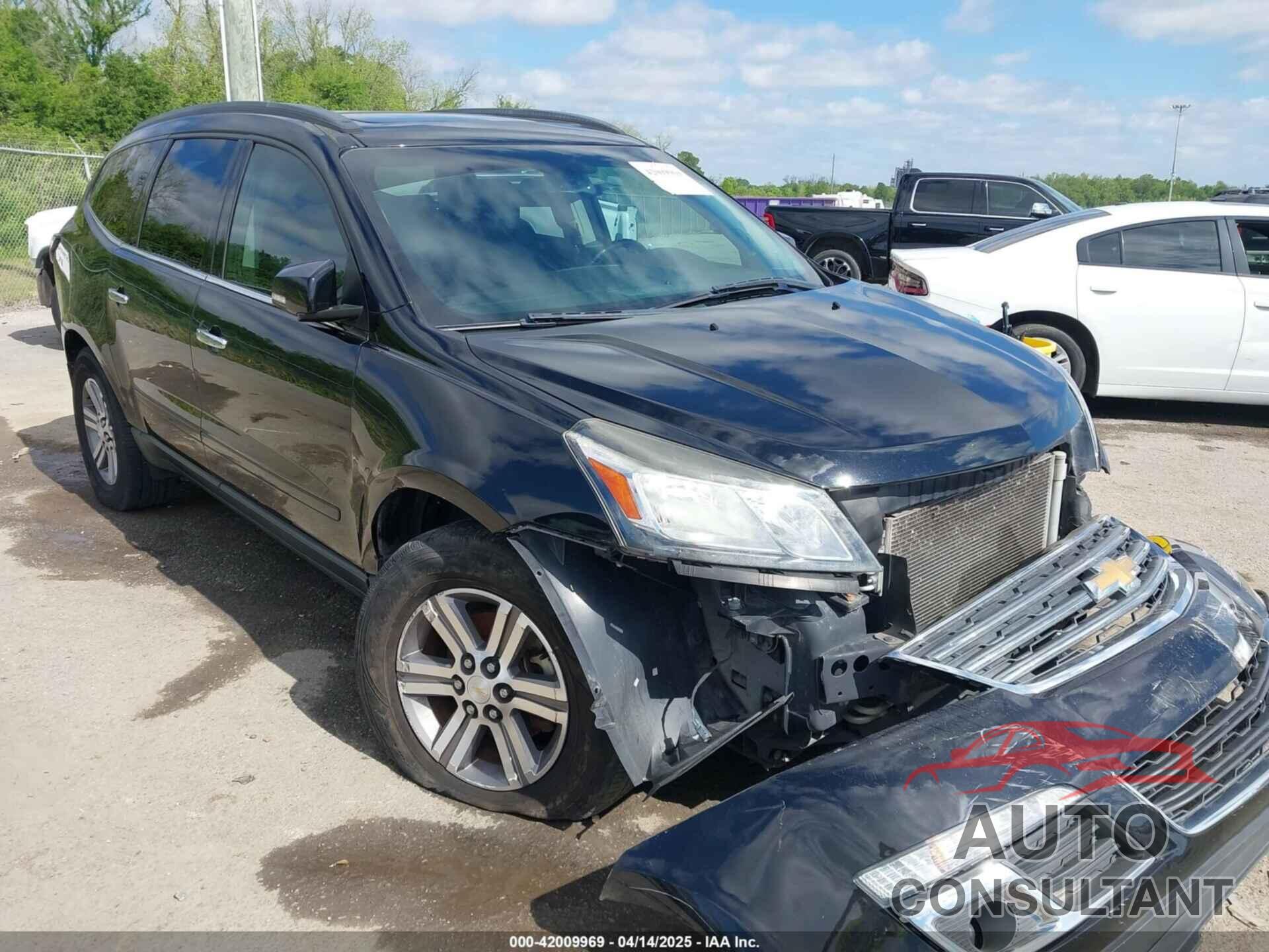 CHEVROLET TRAVERSE 2017 - 1GNKRHKD3HJ305079