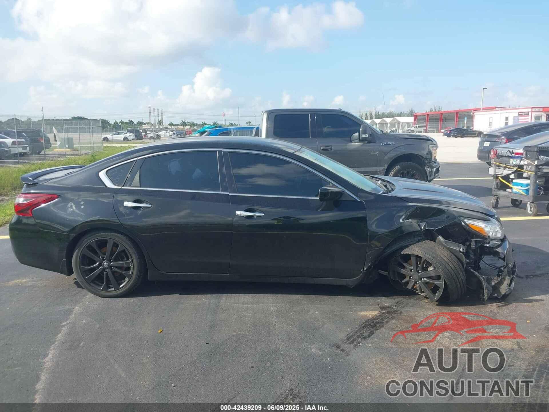NISSAN ALTIMA 2017 - 1N4AL3APXHC256767