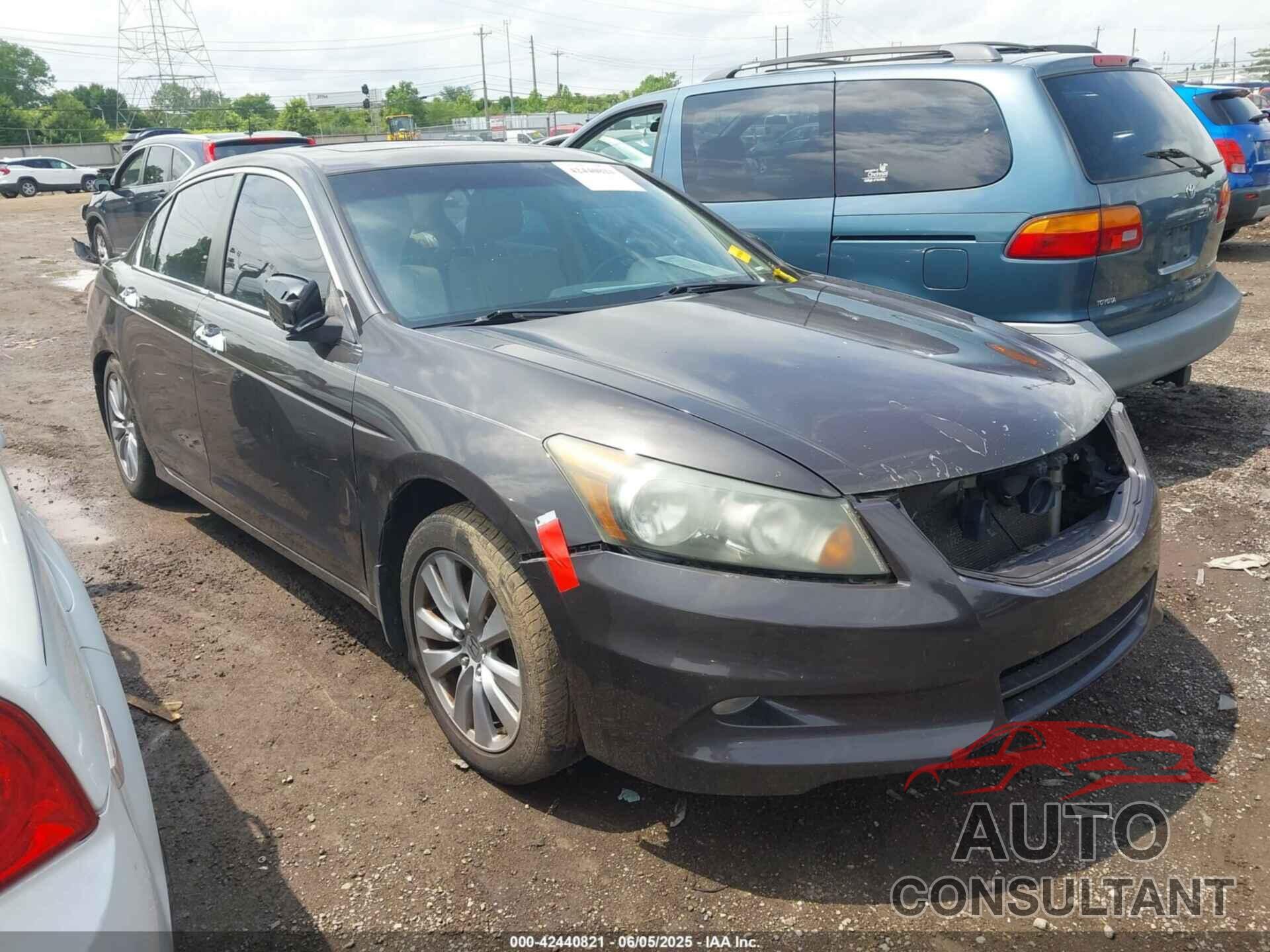 HONDA ACCORD 2011 - 1HGCP3F82BA009739