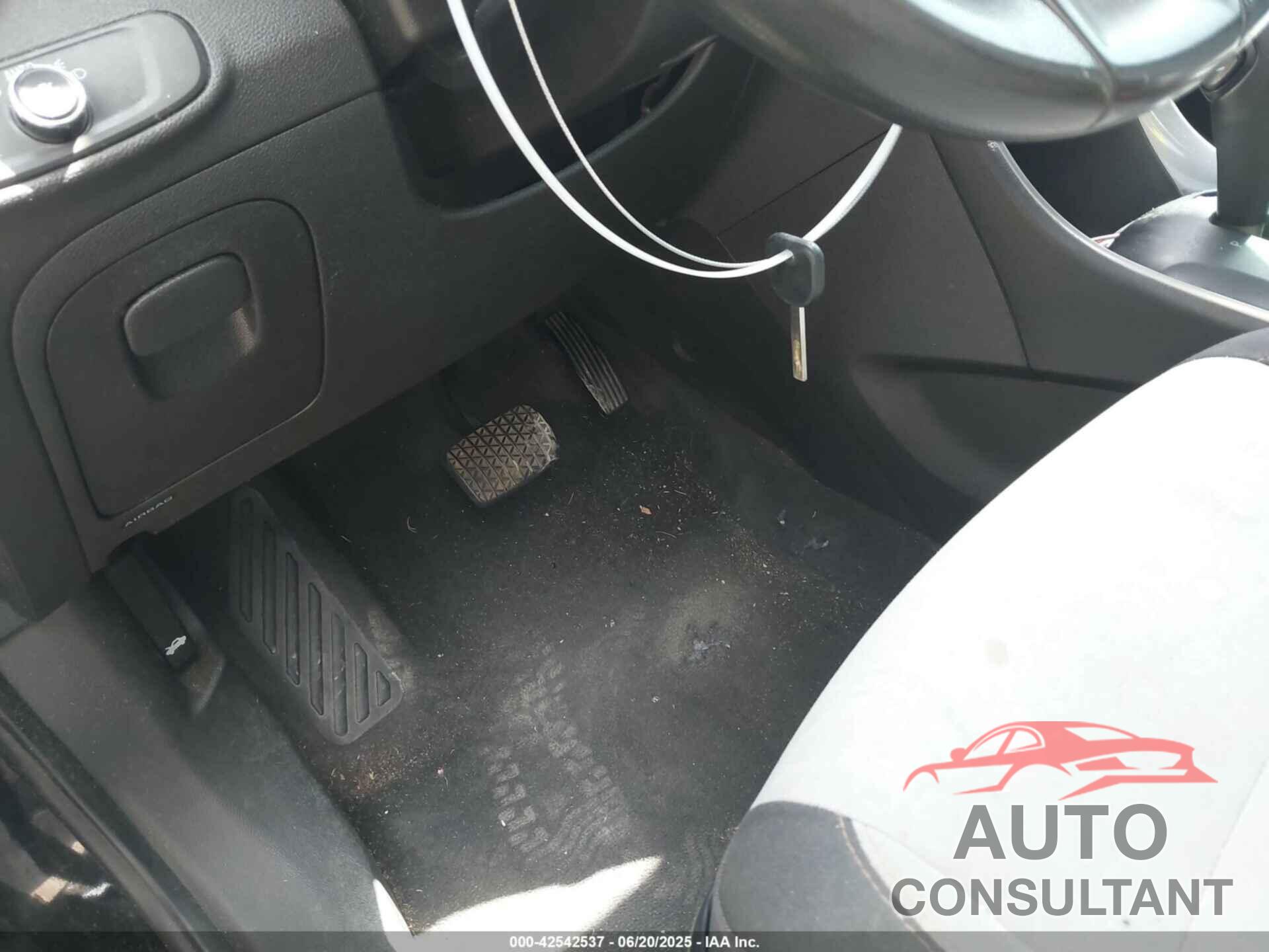 CHEVROLET TRAX 2017 - 3GNCJKSB0HL279573