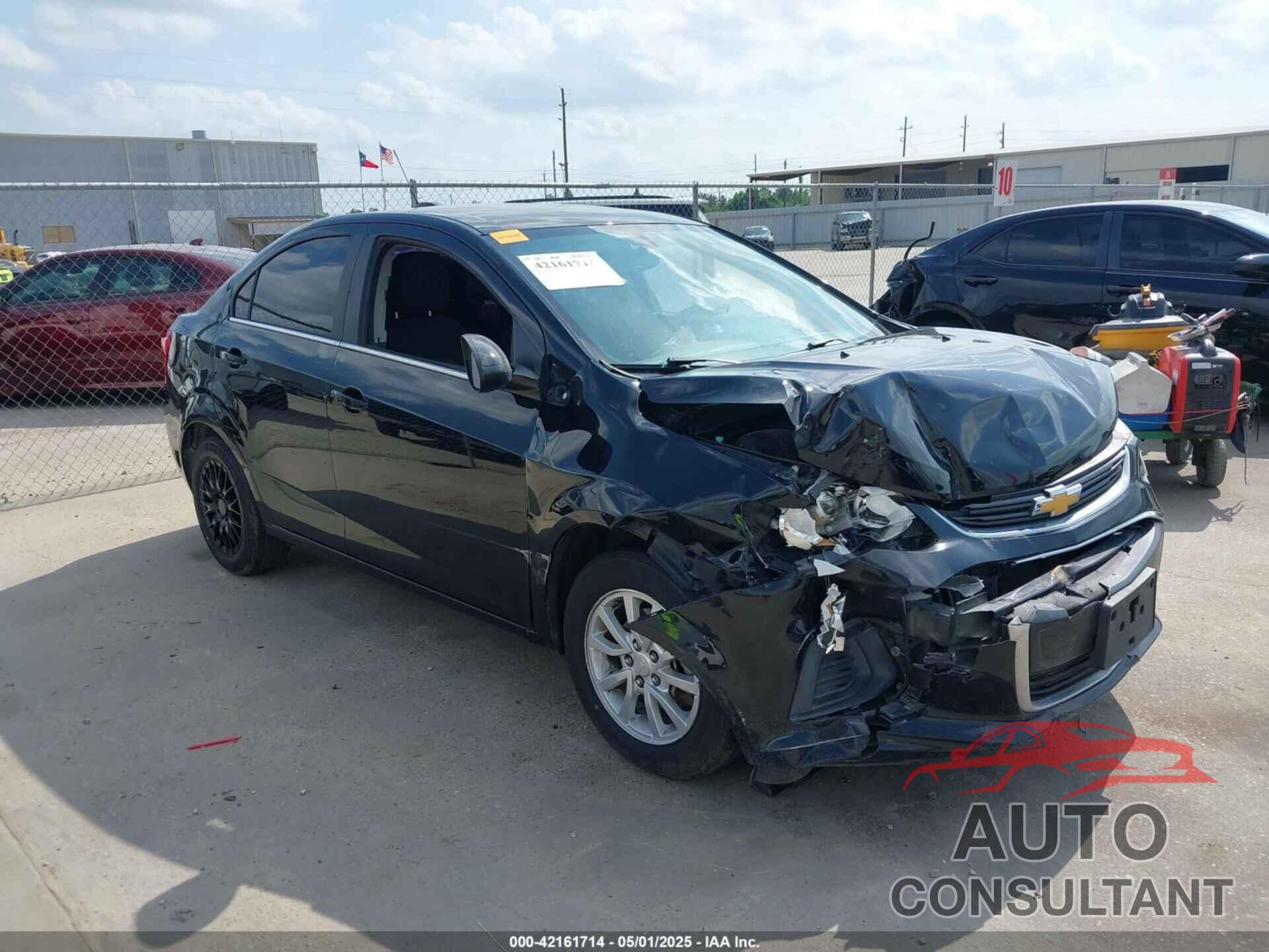 CHEVROLET SONIC 2018 - 1G1JD5SH7J4137934