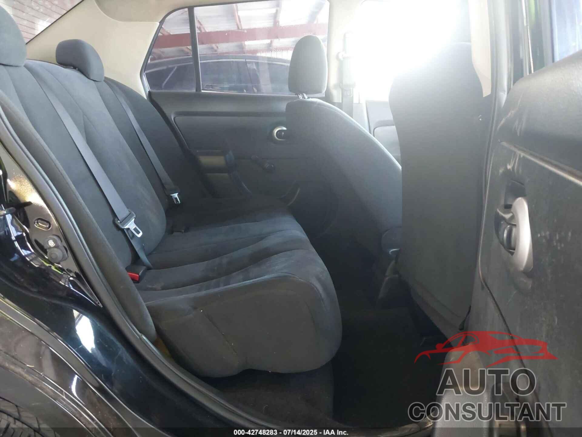 NISSAN VERSA 2011 - 3N1CC1AP9BL432889