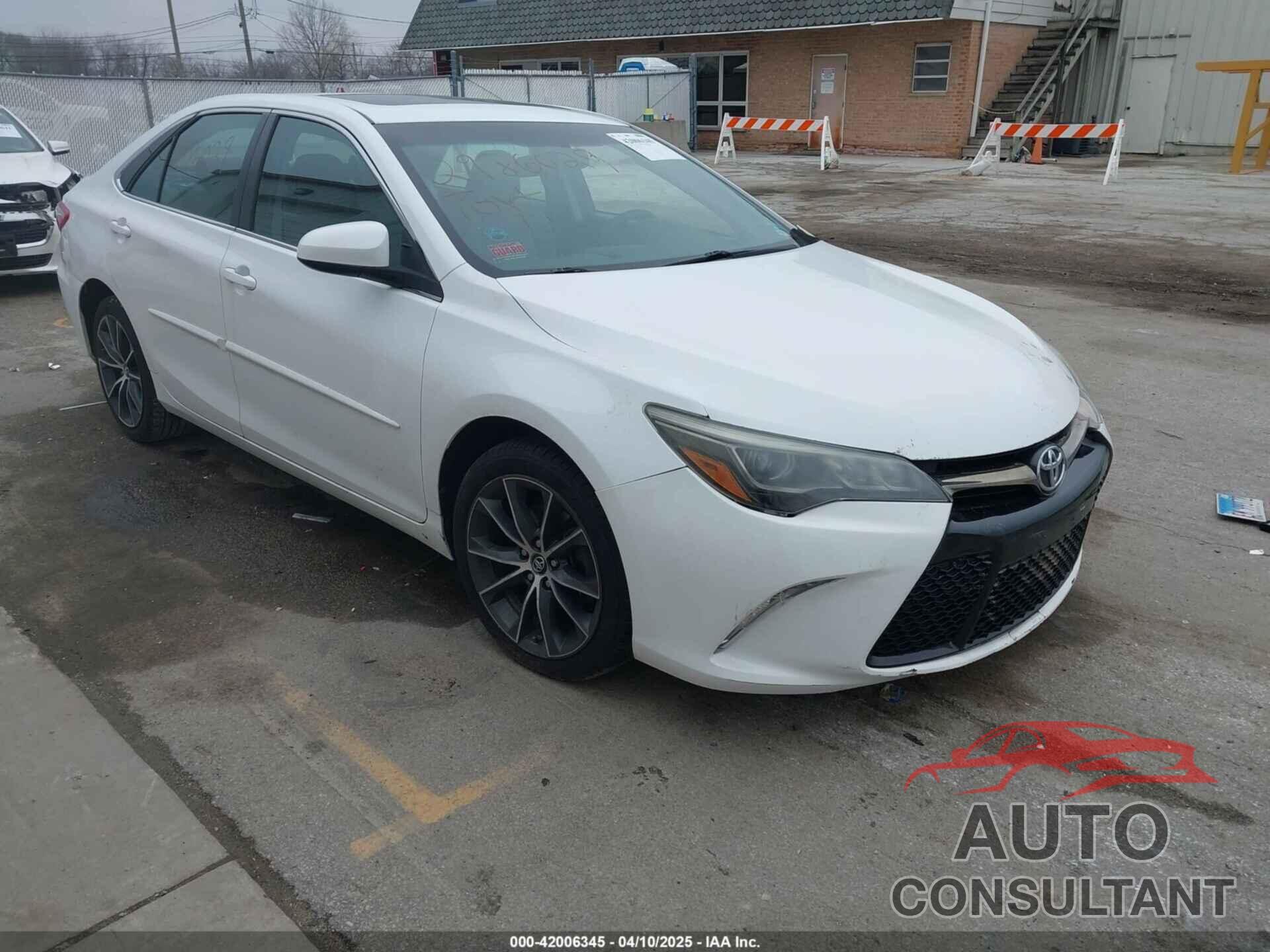 TOYOTA CAMRY 2016 - 4T1BK1FK2GU573157