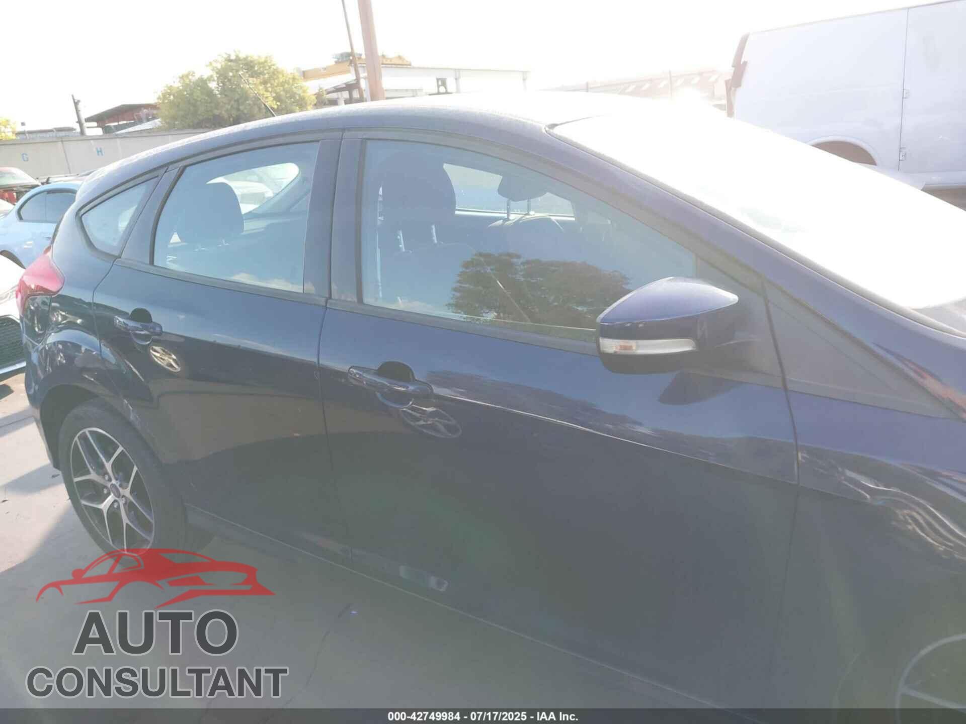FORD FOCUS 2017 - 1FADP3M2XHL258164