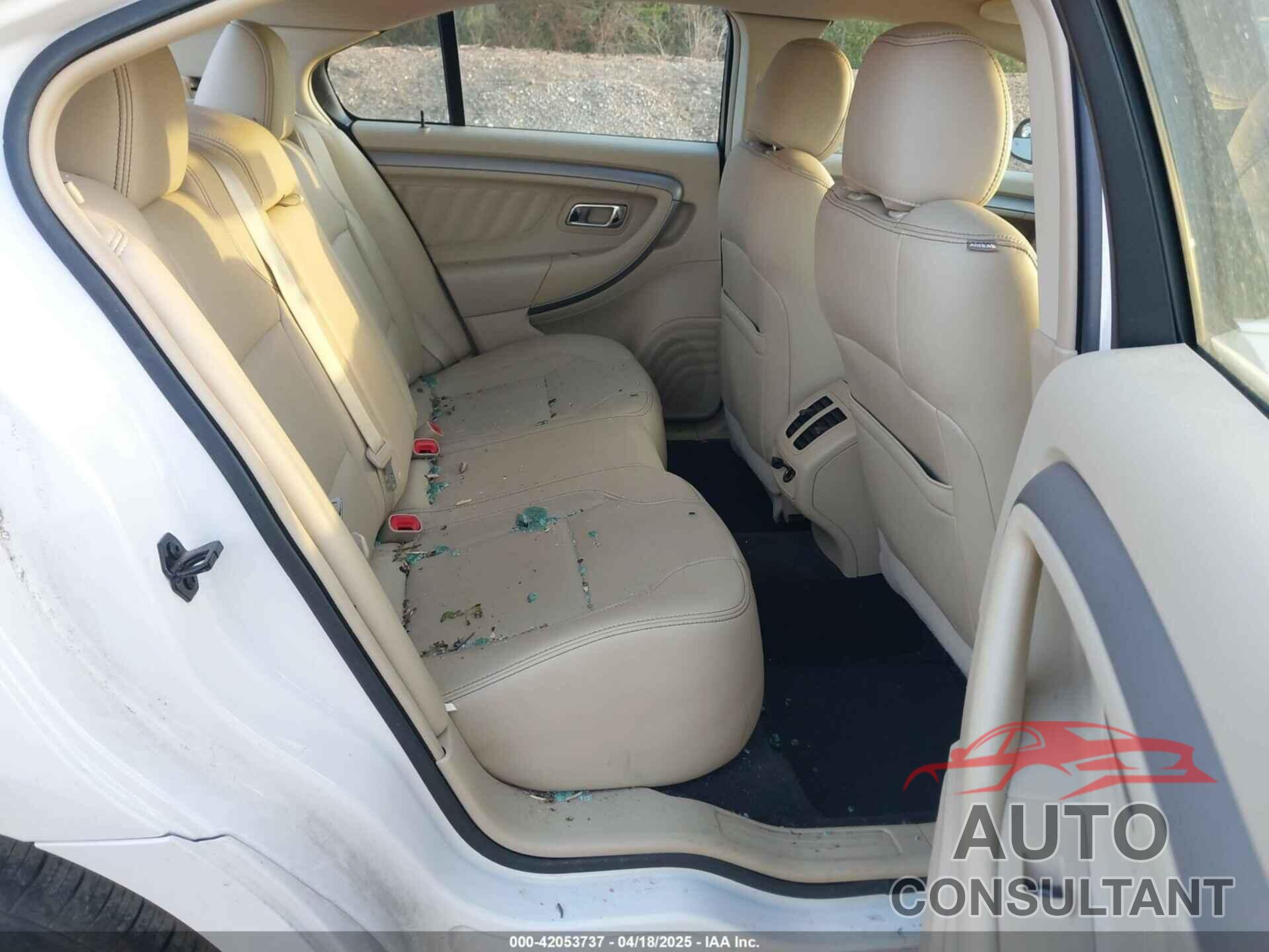 FORD TAURUS 2015 - 1FAHP2E82FG202143