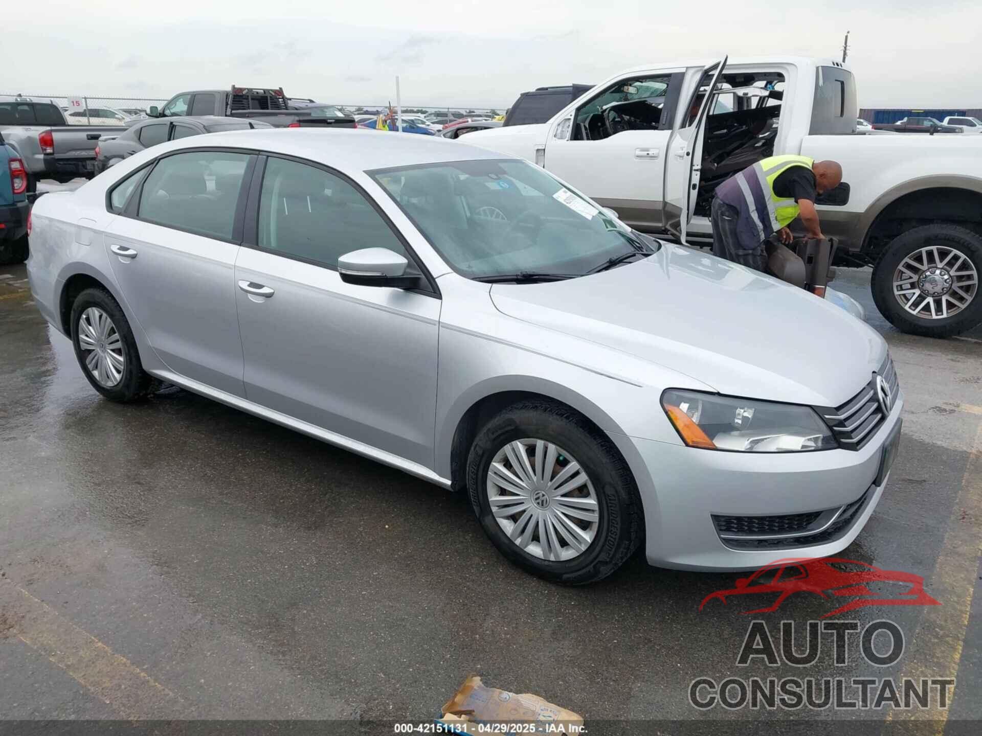 VOLKSWAGEN PASSAT 2015 - 1VWAS7A38FC029895