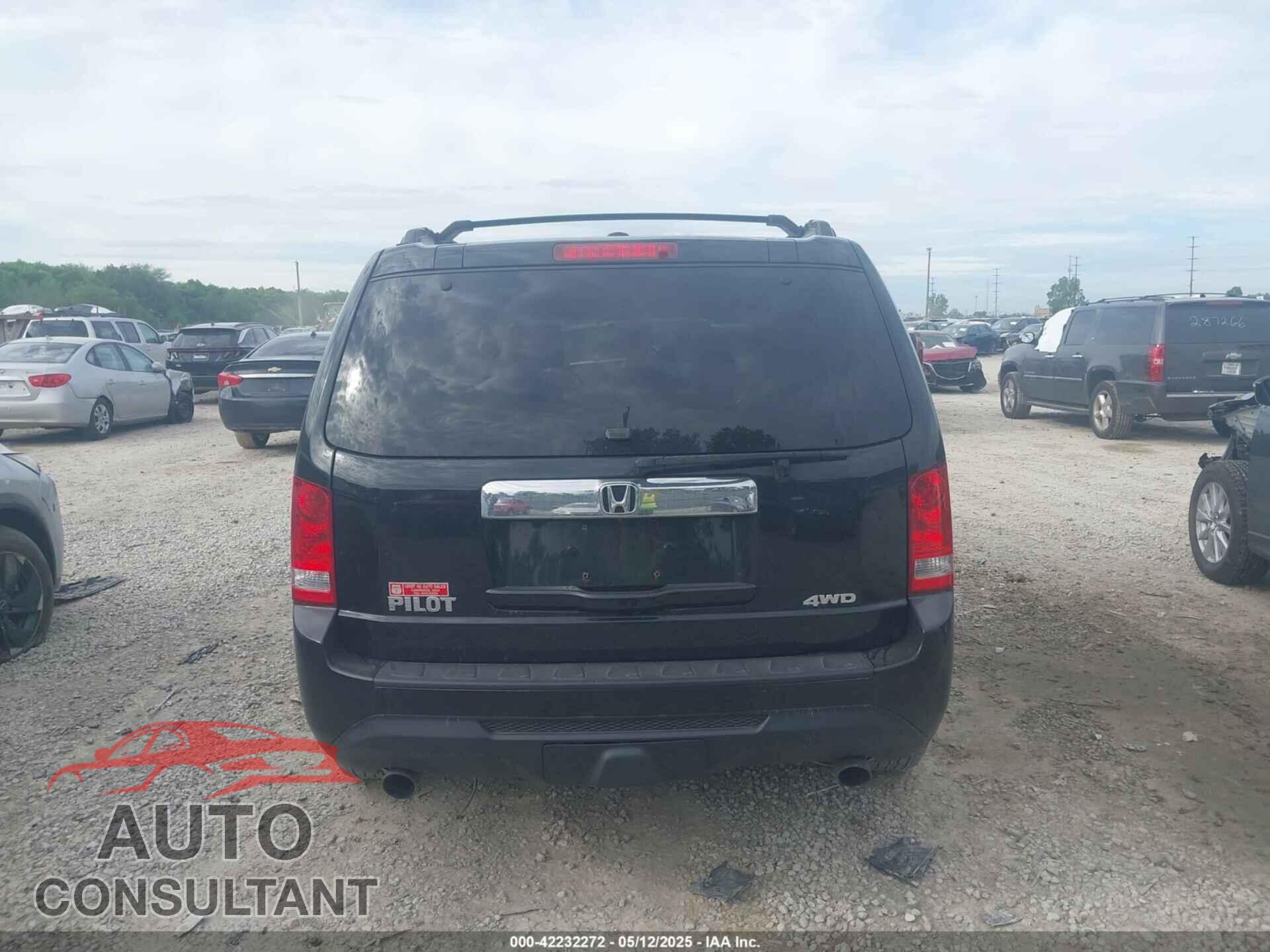 HONDA PILOT 2013 - 5FNYF4H52DB086315