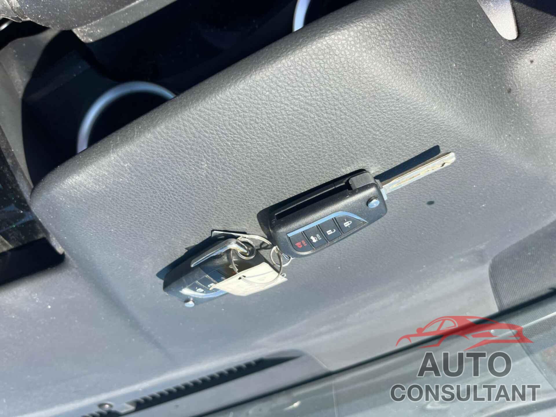 TOYOTA CAMRY 2022 - 4T1C11BK3NU058078