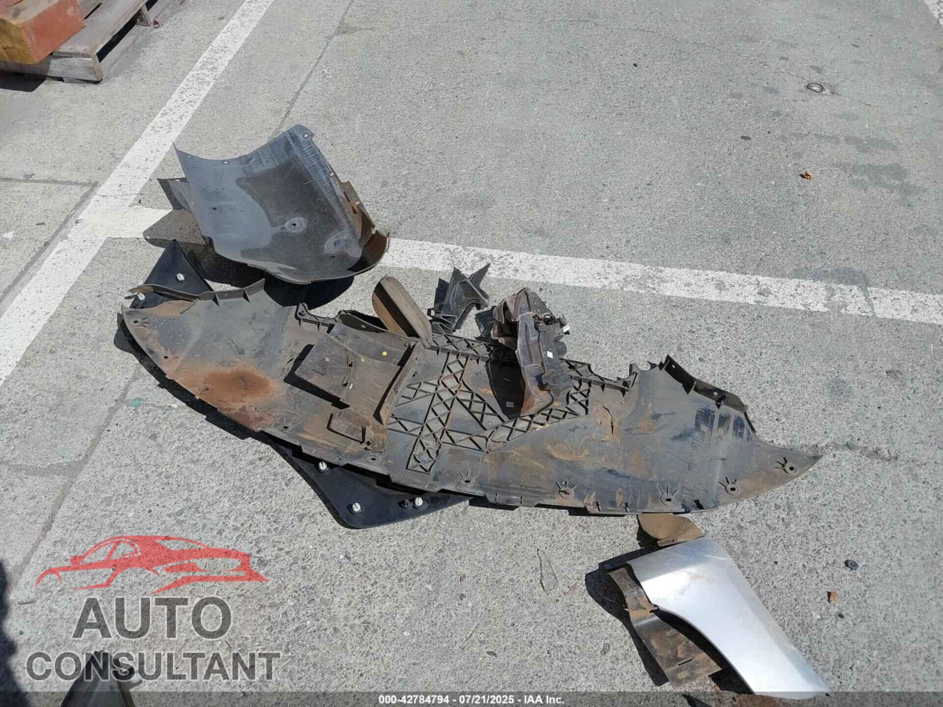 TESLA MODEL 3 2018 - 5YJ3E1EA4JF009647