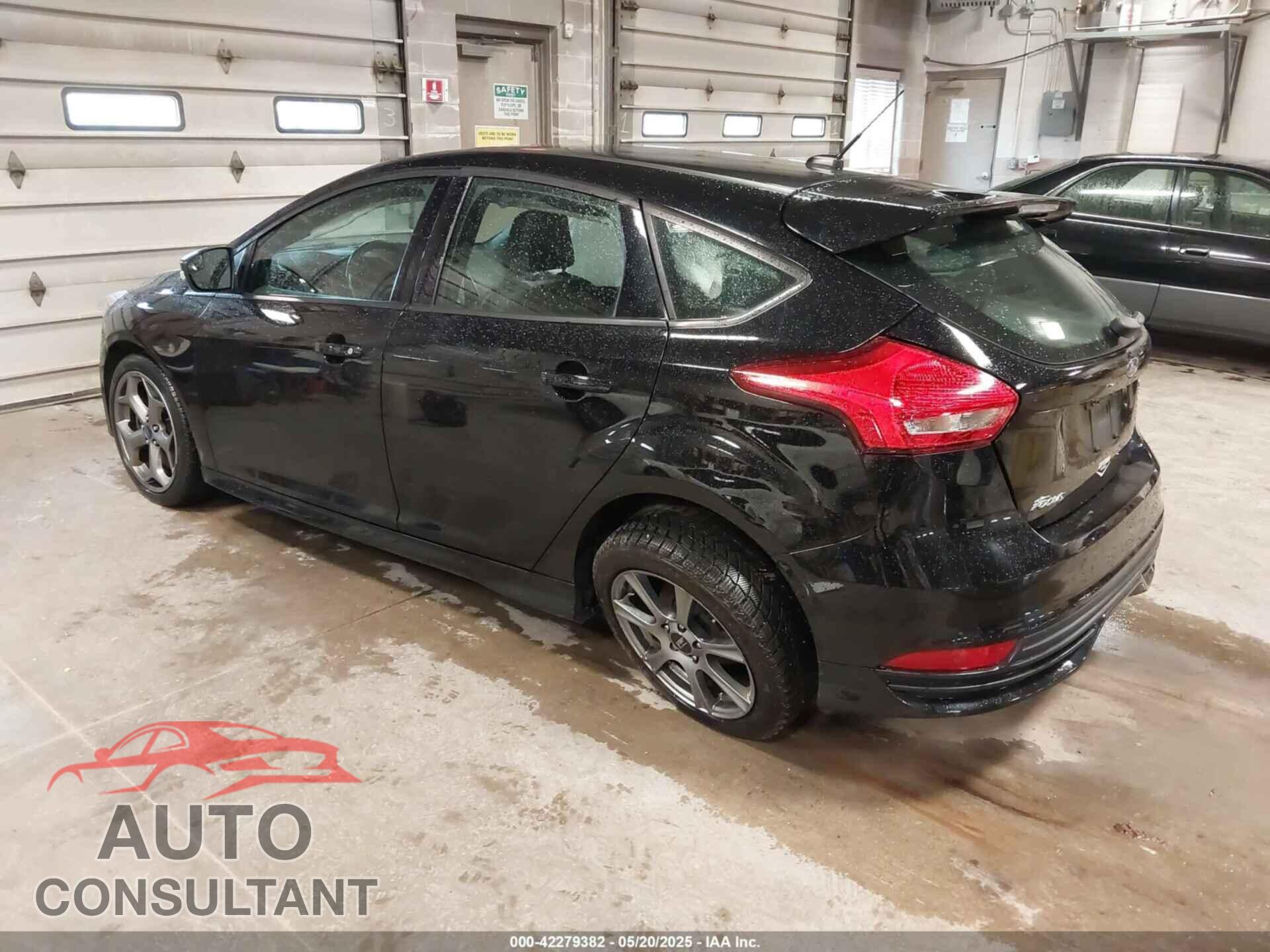 FORD FOCUS ST 2017 - 1FADP3L97HL298488