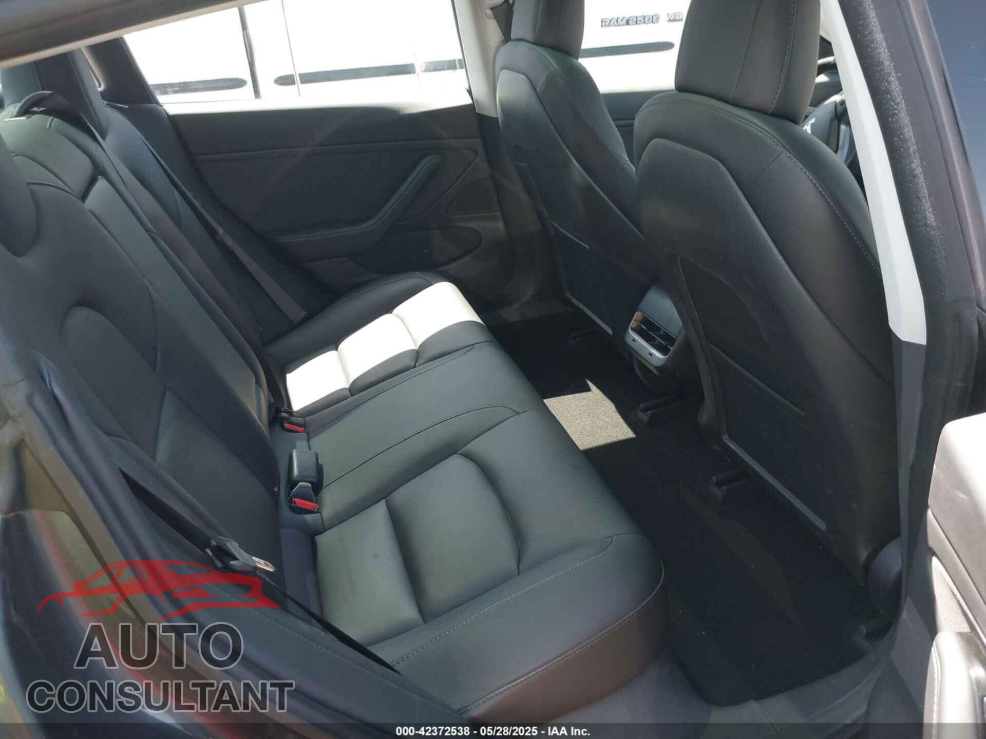 TESLA MODEL 3 2018 - 5YJ3E1EA3JF123798