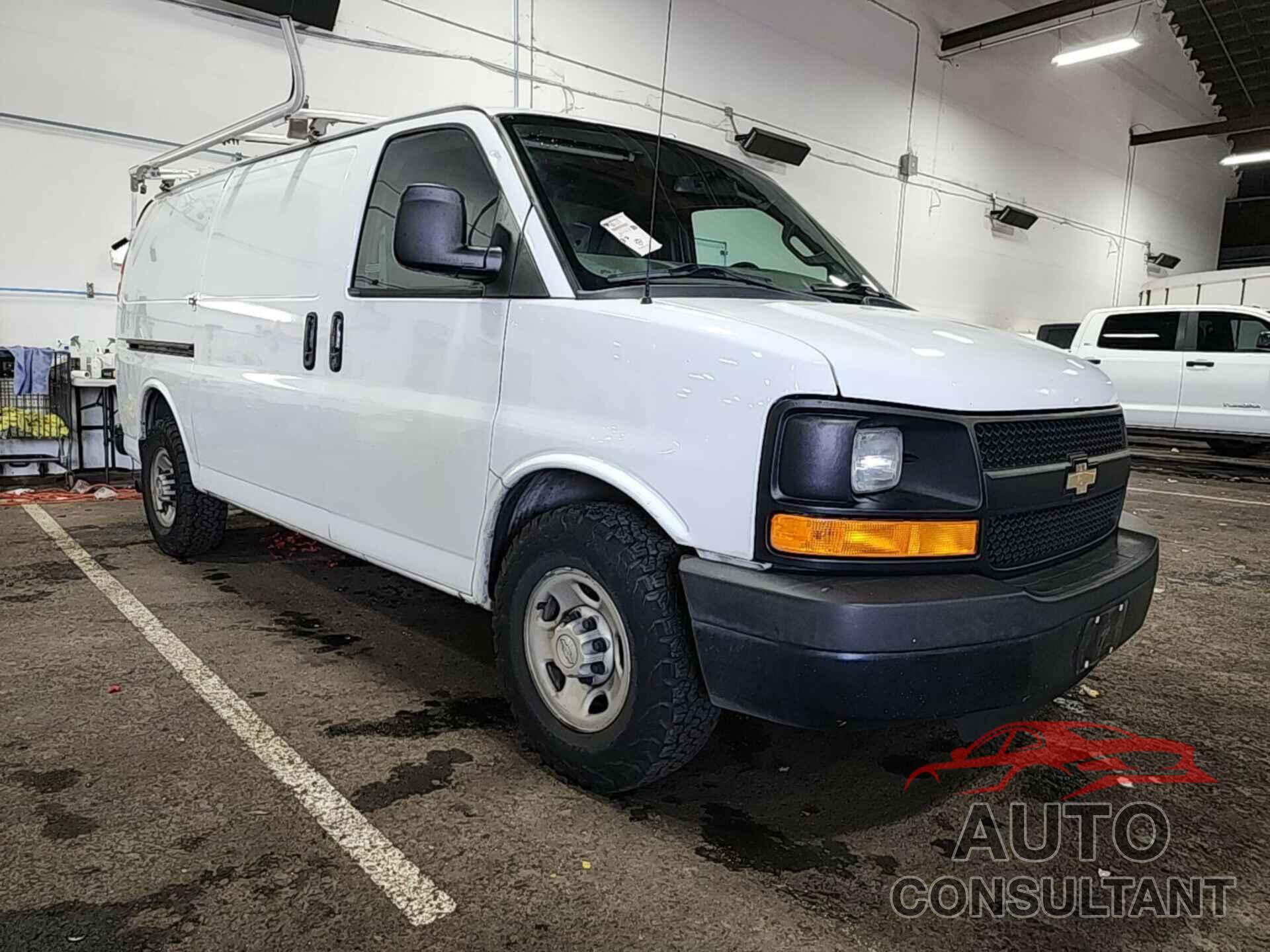 CHEVROLET EXPRESS G2500 2016 - 1GCWGAFFXG1129018