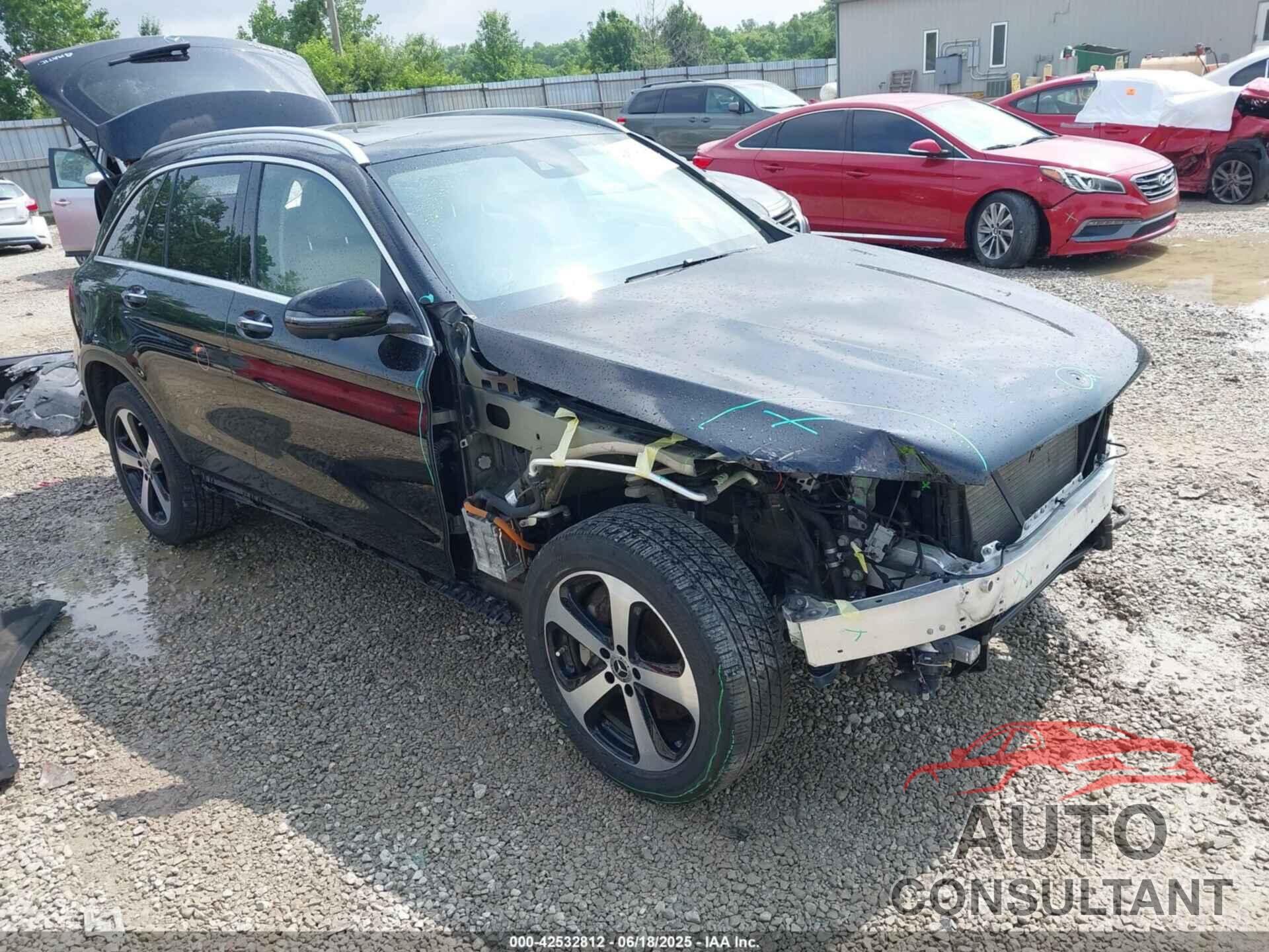 MERCEDES-BENZ GLC 350E 2019 - WDC0G5EB3KF578400
