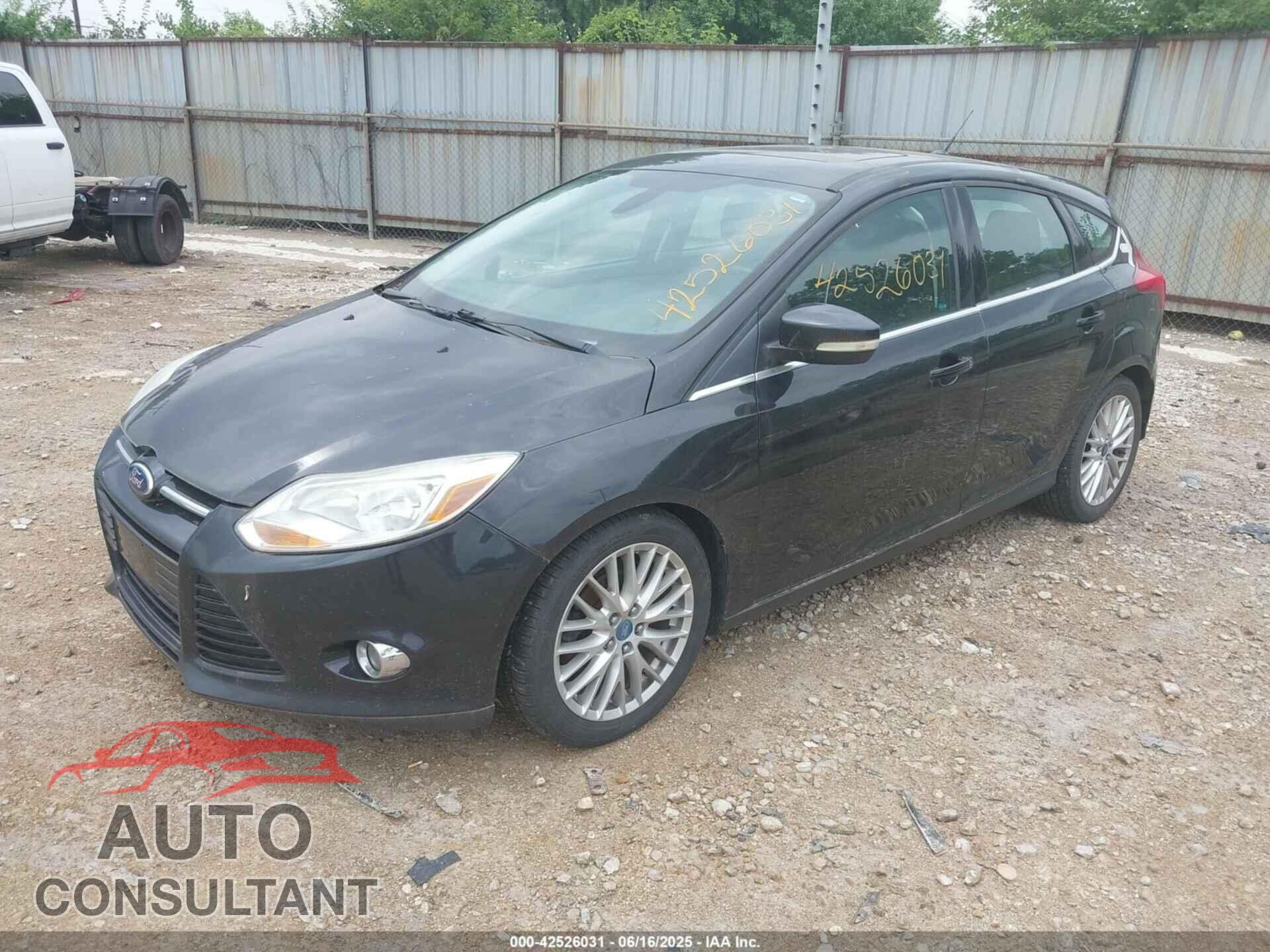 FORD FOCUS 2012 - 1FAHP3M27CL409245
