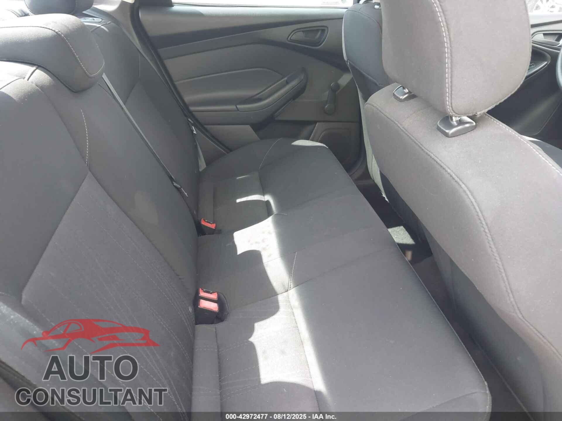 FORD FOCUS 2016 - 1FADP3E20GL318983