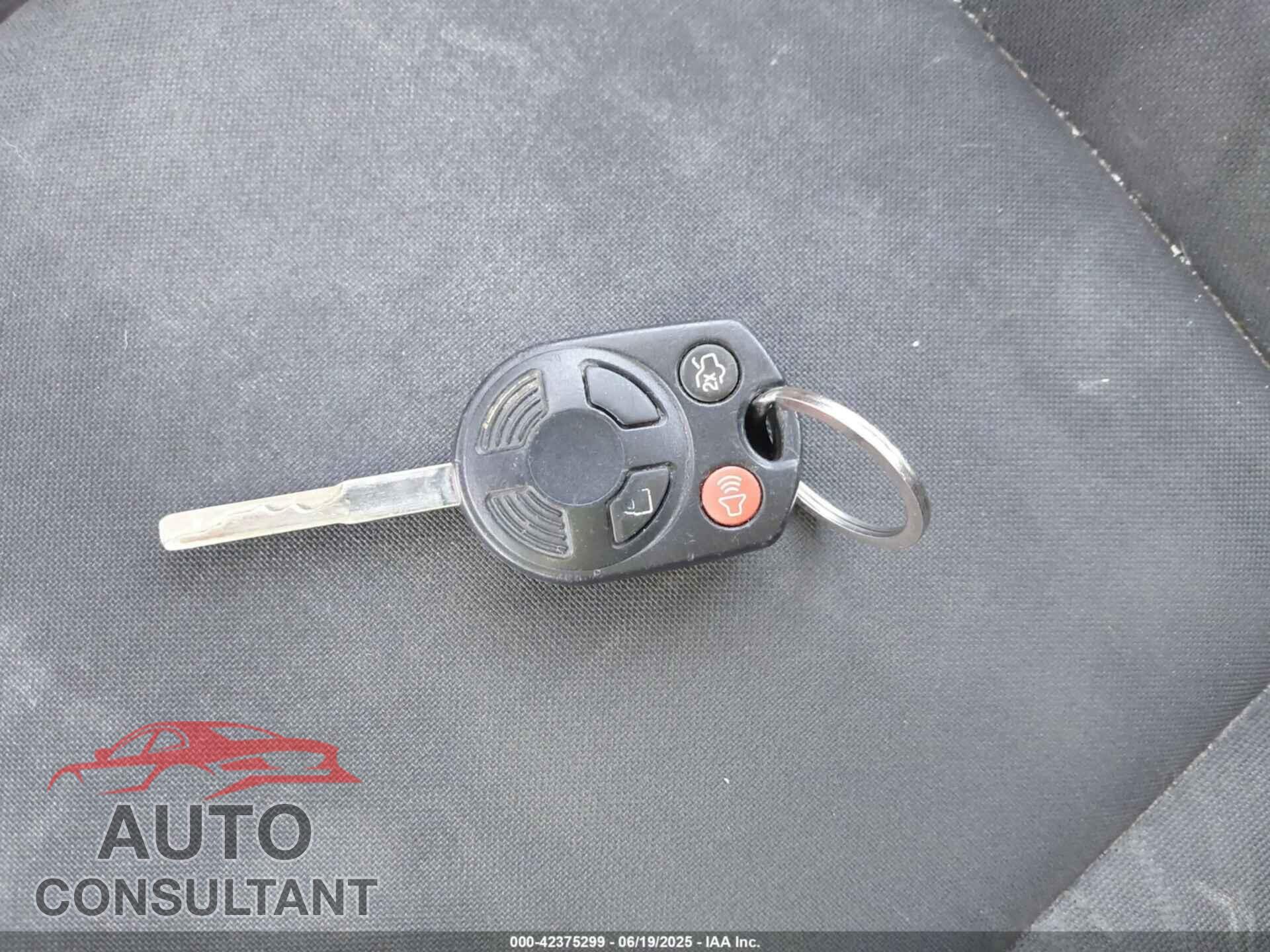 FORD FOCUS 2015 - 1FADP3F27FL216870