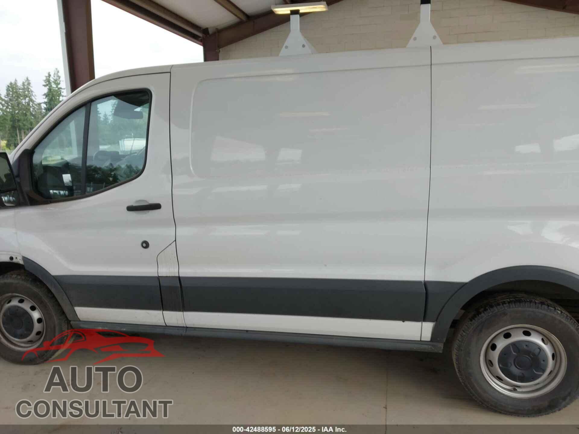 FORD TRANSIT-150 2015 - 1FTNE1YM3FKB29769