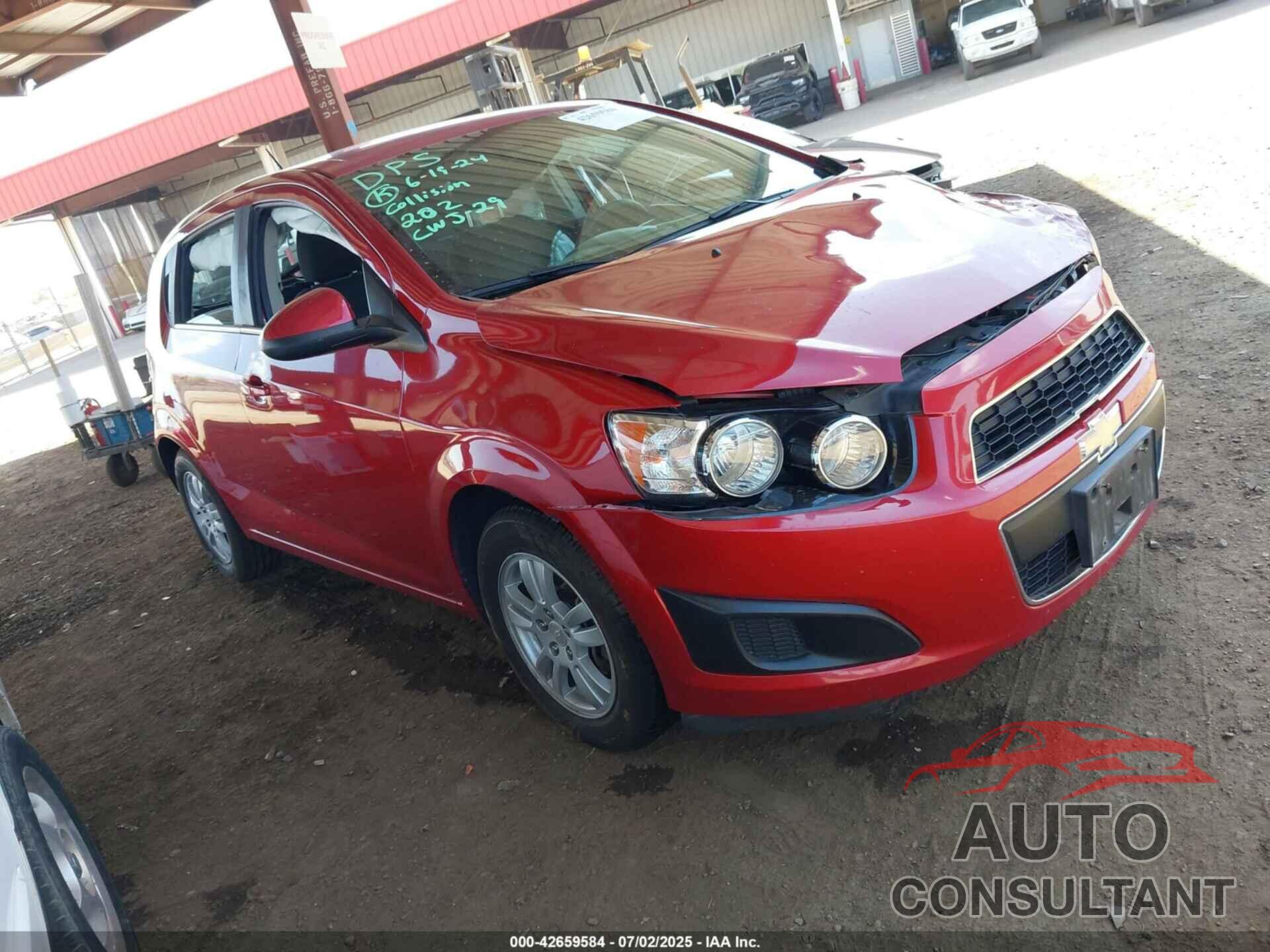 CHEVROLET SONIC 2015 - 1G1JC6SH3F4170509