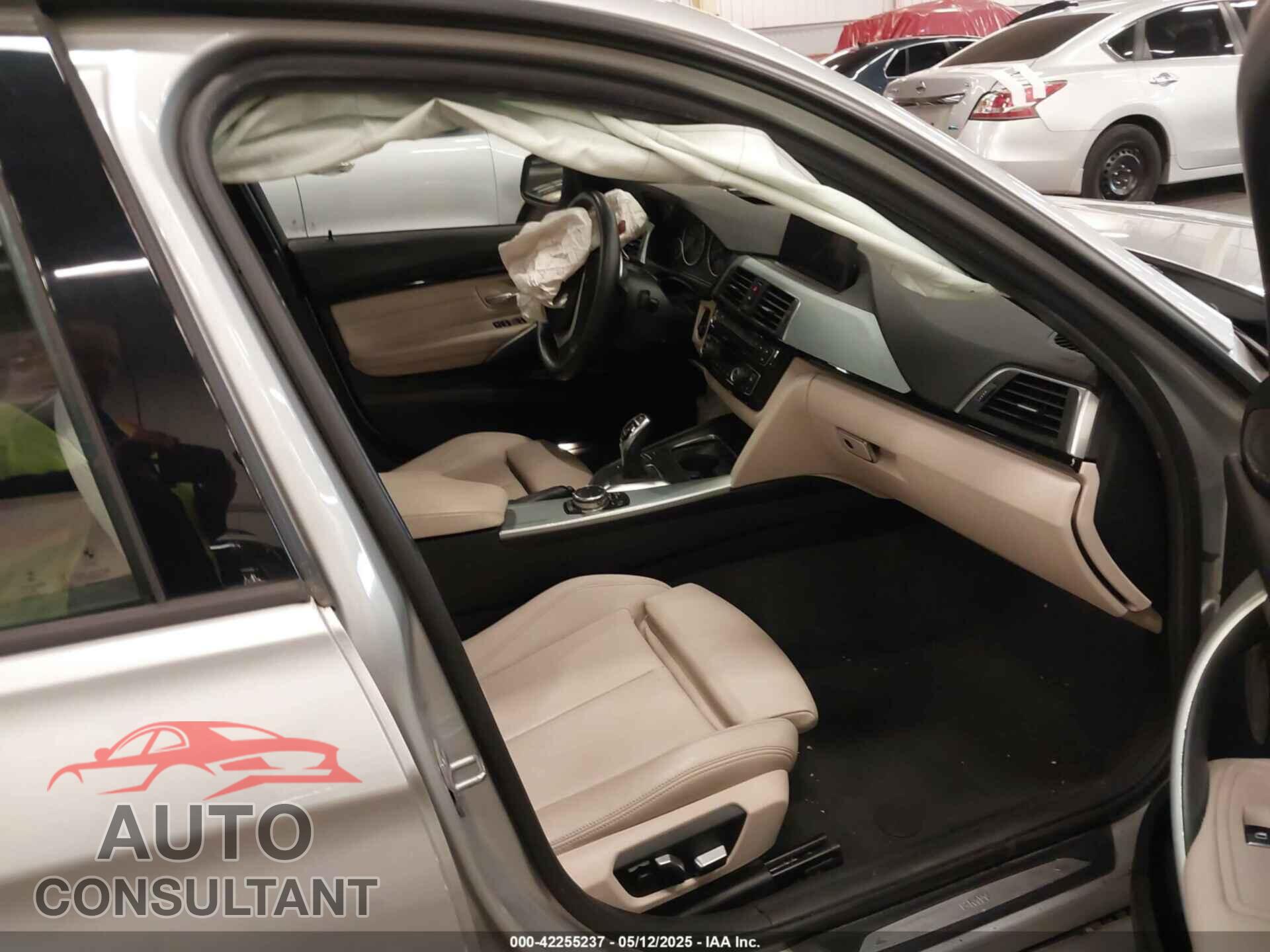 BMW 328I 2016 - WBA8E3G59GNU03637