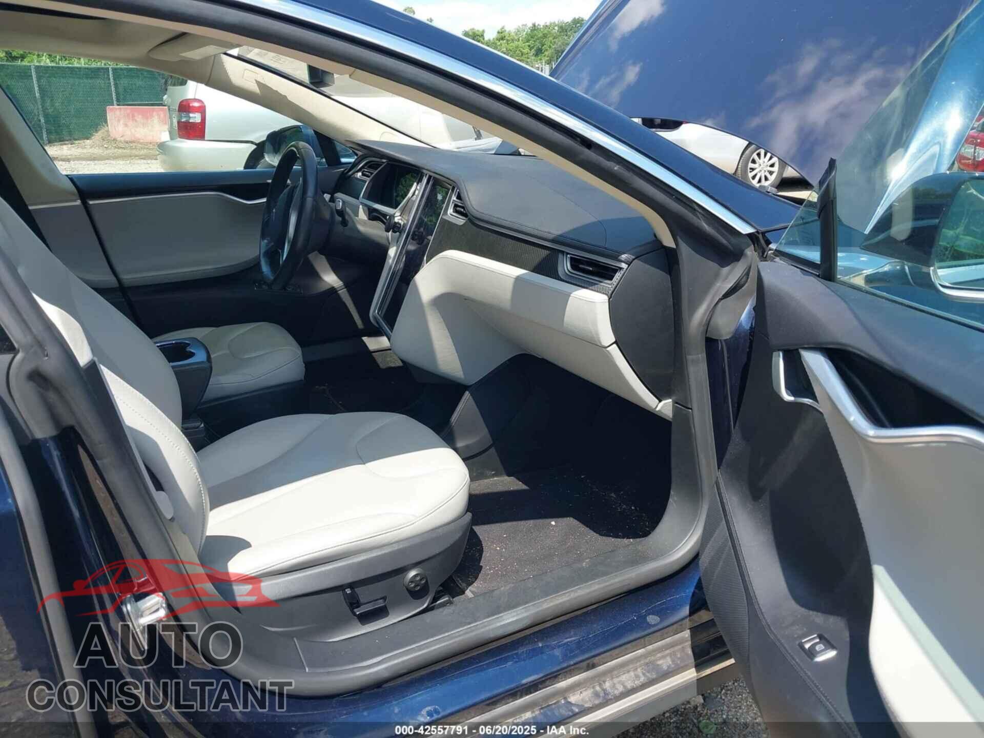 TESLA MODEL S 2013 - 5YJSA1CN0DFP21851