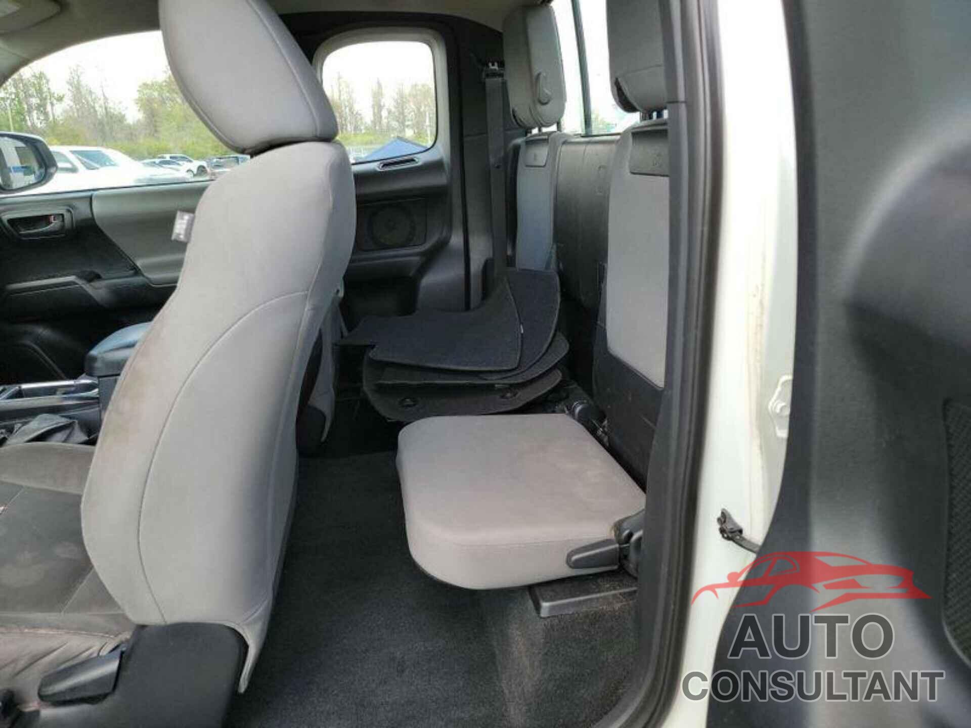 TOYOTA TACOMA 2017 - 5TFRX5GN9HX077664