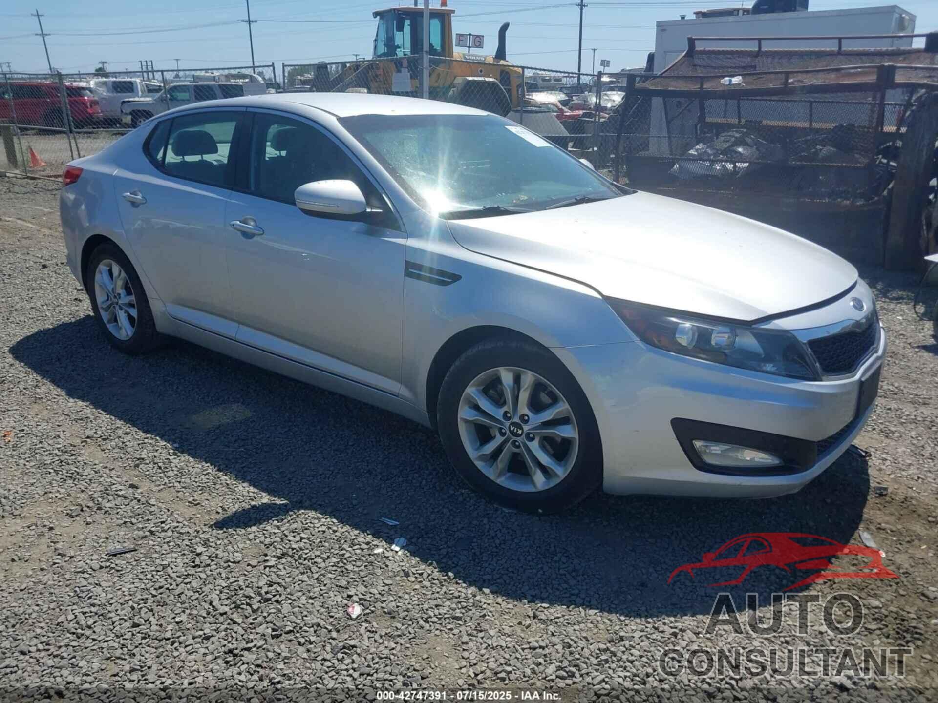 KIA OPTIMA 2011 - KNAGN4A72B5072422