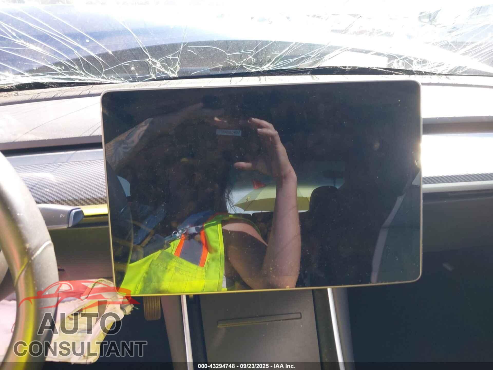 TESLA MODEL 3 2018 - 5YJ3E1EB4JF187342