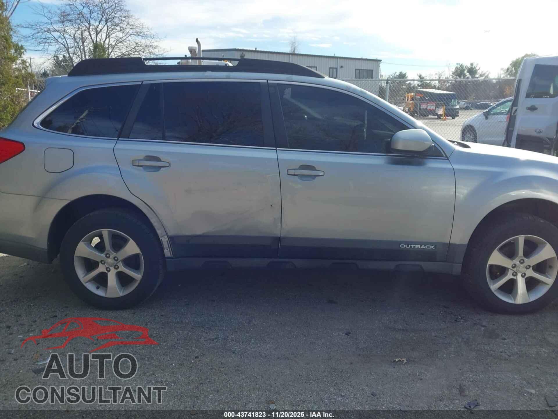 SUBARU OUTBACK 2013 - 4S4BRBKC8D3319499