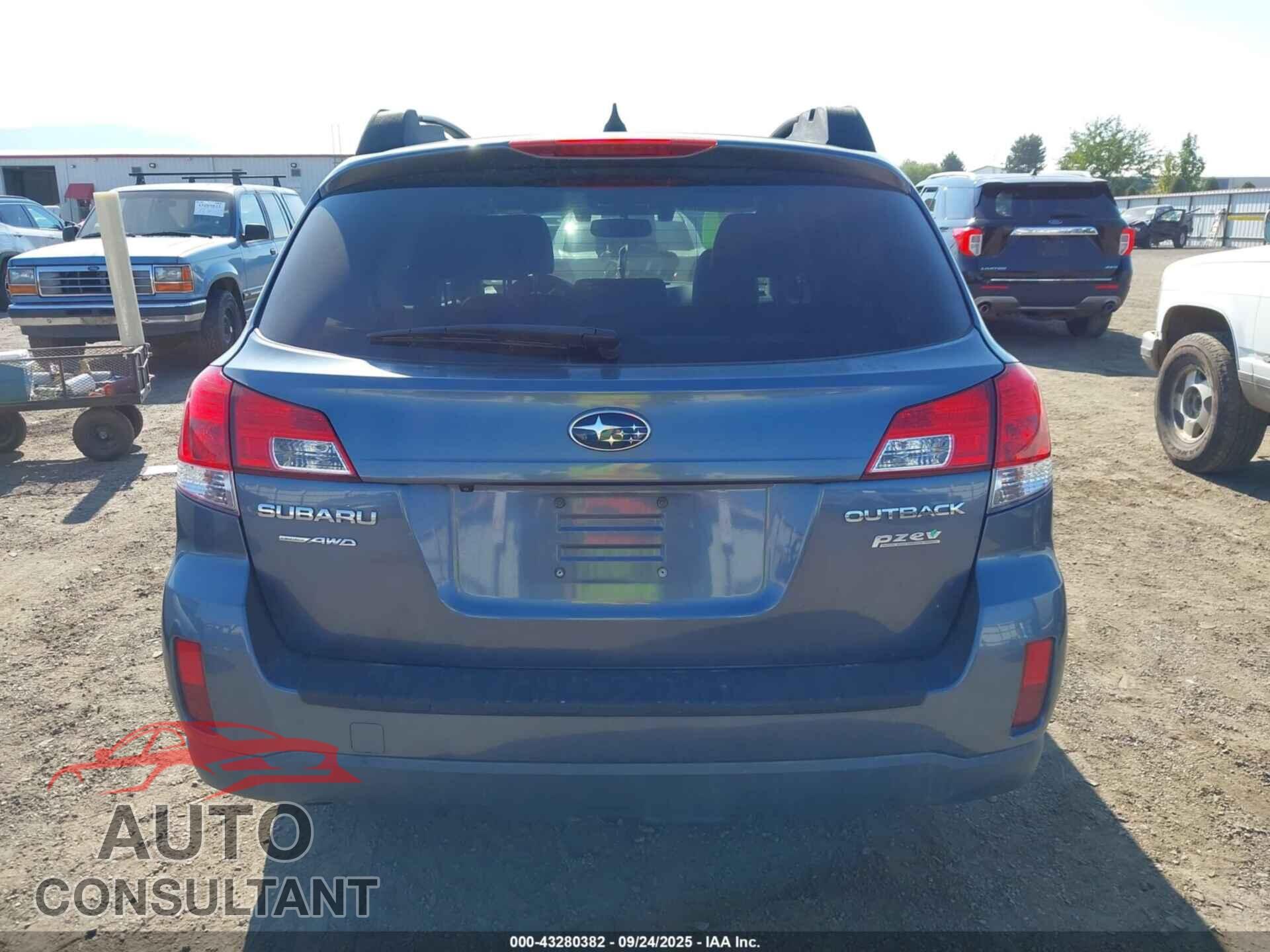 SUBARU OUTBACK 2013 - 4S4BRBPC8D3269812