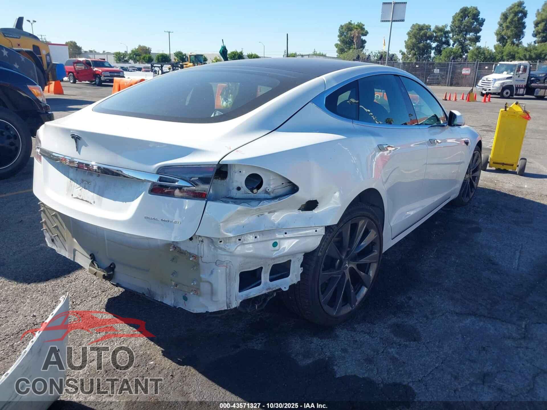 TESLA MODEL S 2020 - 5YJSA1E23LF370211
