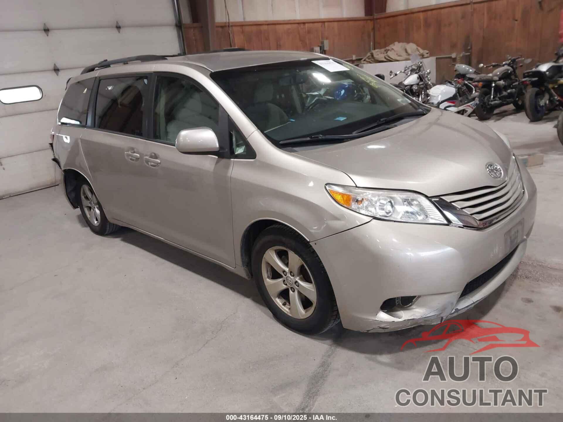 TOYOTA SIENNA 2017 - 5TDKZ3DC3HS842392