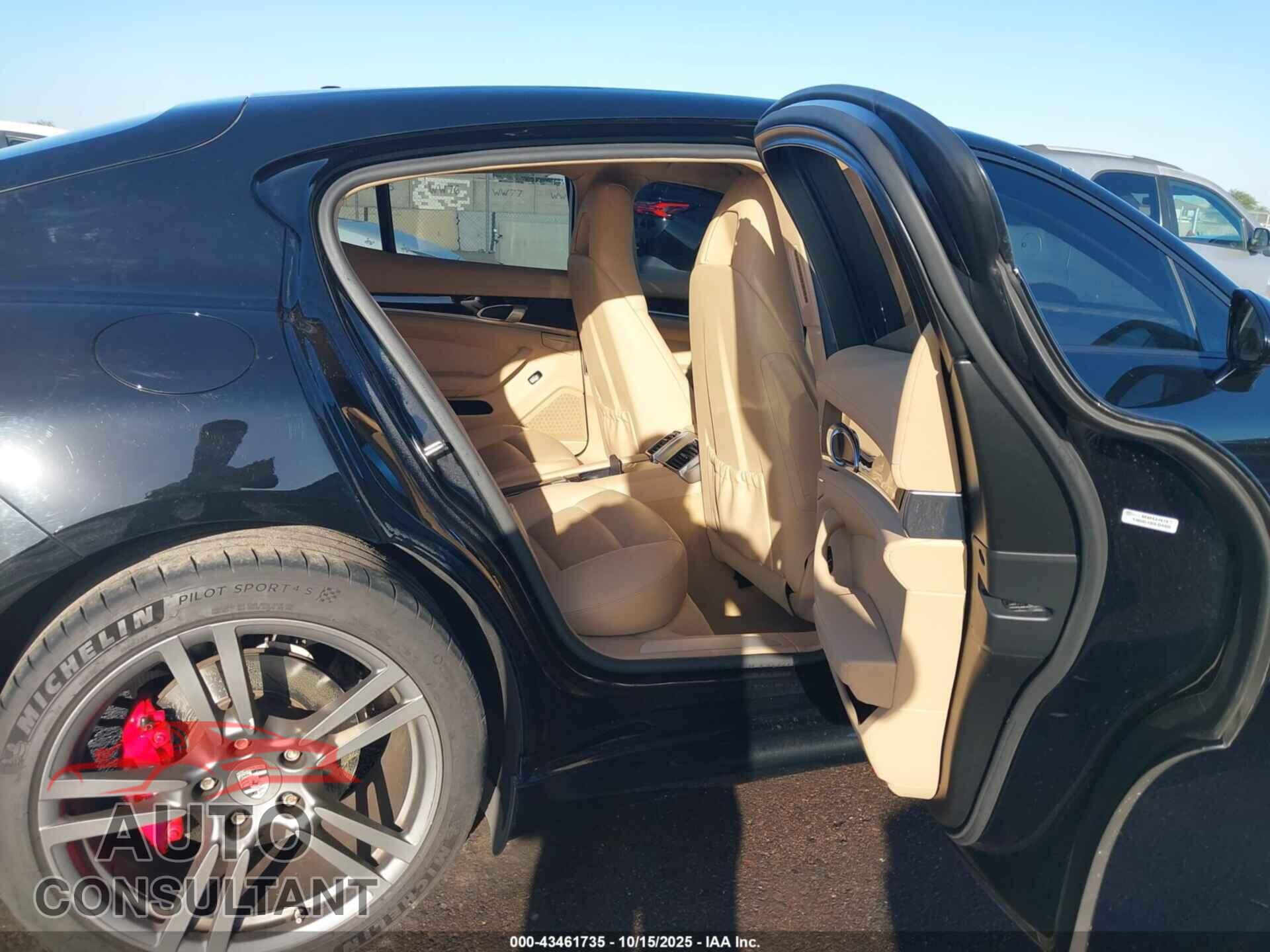PORSCHE PANAMERA 2011 - WP0AA2A74BL011786