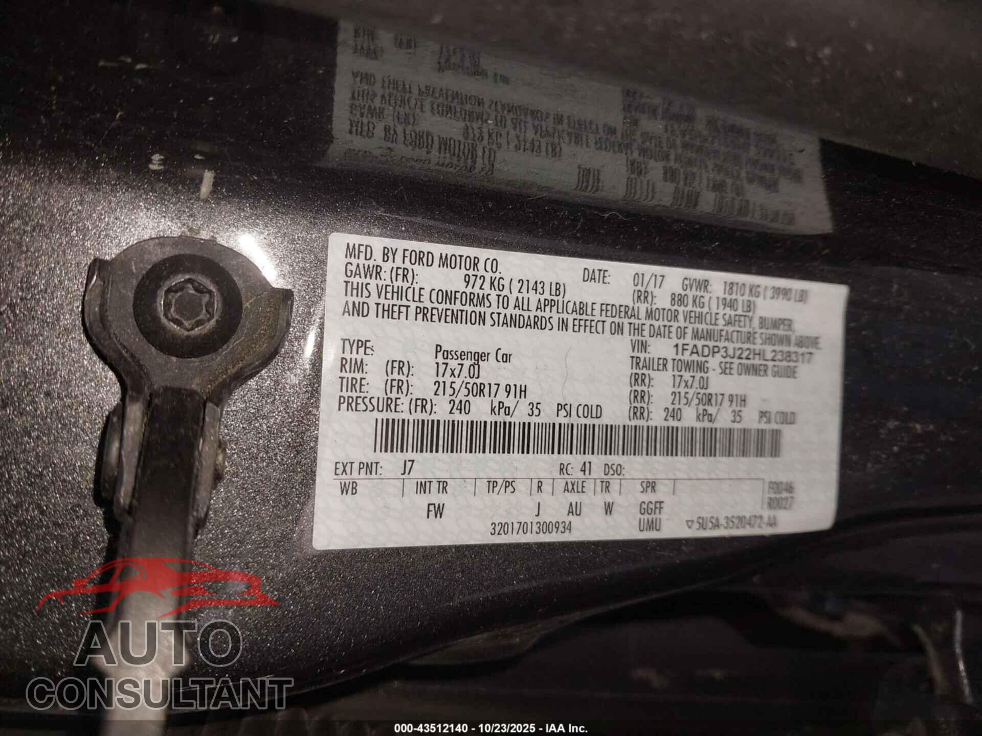 FORD FOCUS 2017 - 1FADP3J22HL238317