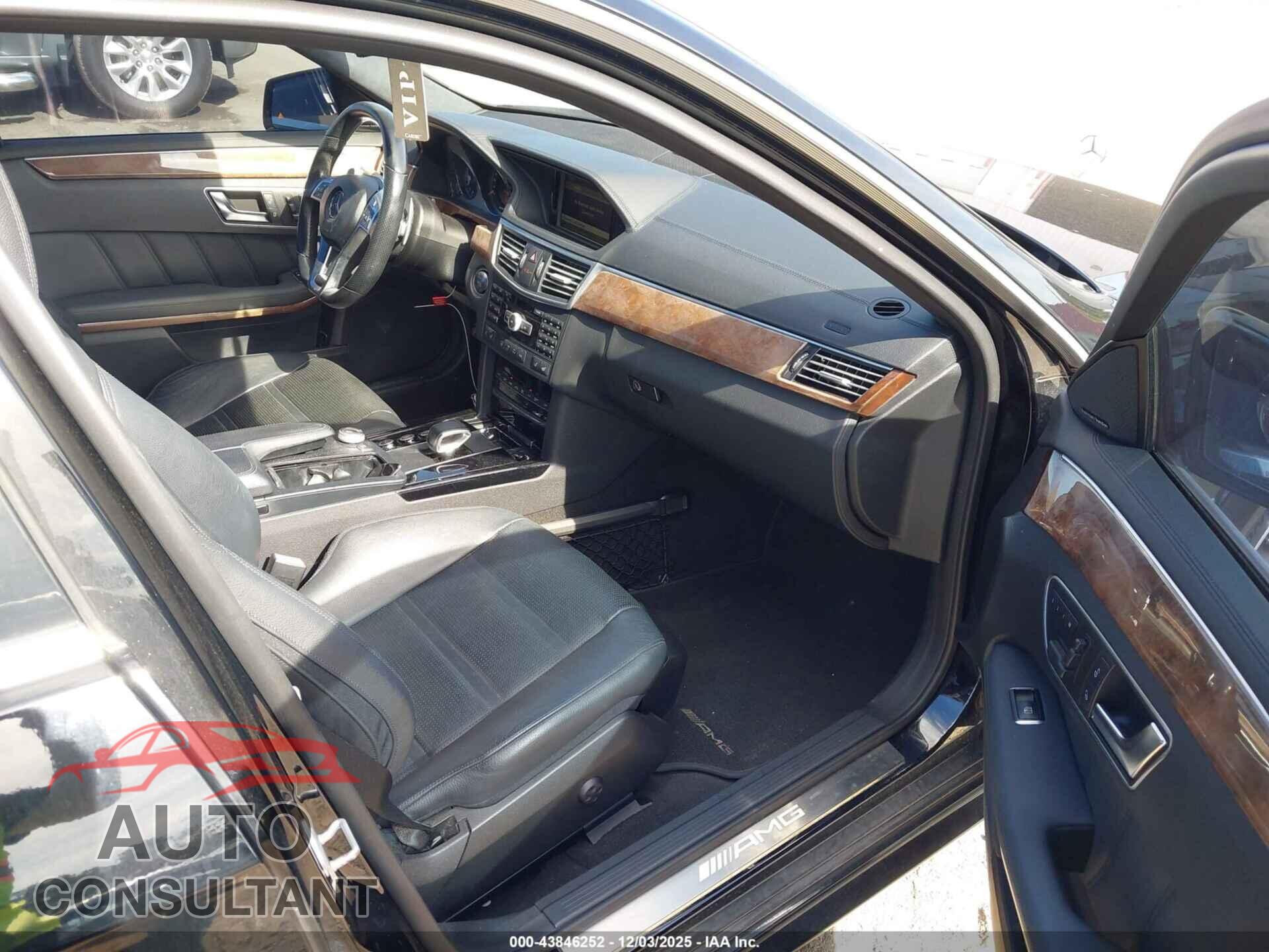 MERCEDES-BENZ E 63 AMG 2012 - WDDHF7EB8CA590294