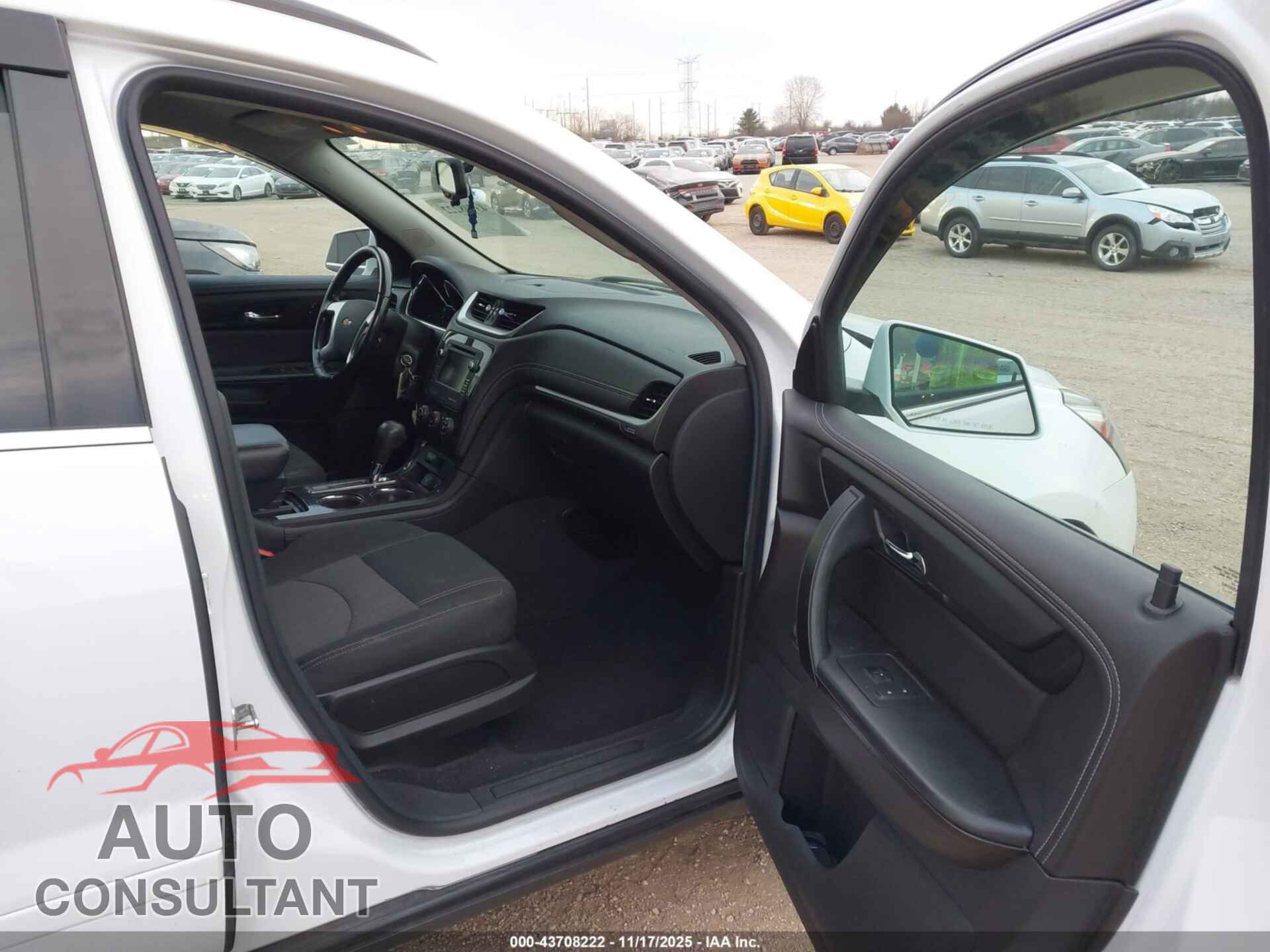 CHEVROLET TRAVERSE 2017 - 1GNKVGKD3HJ353400