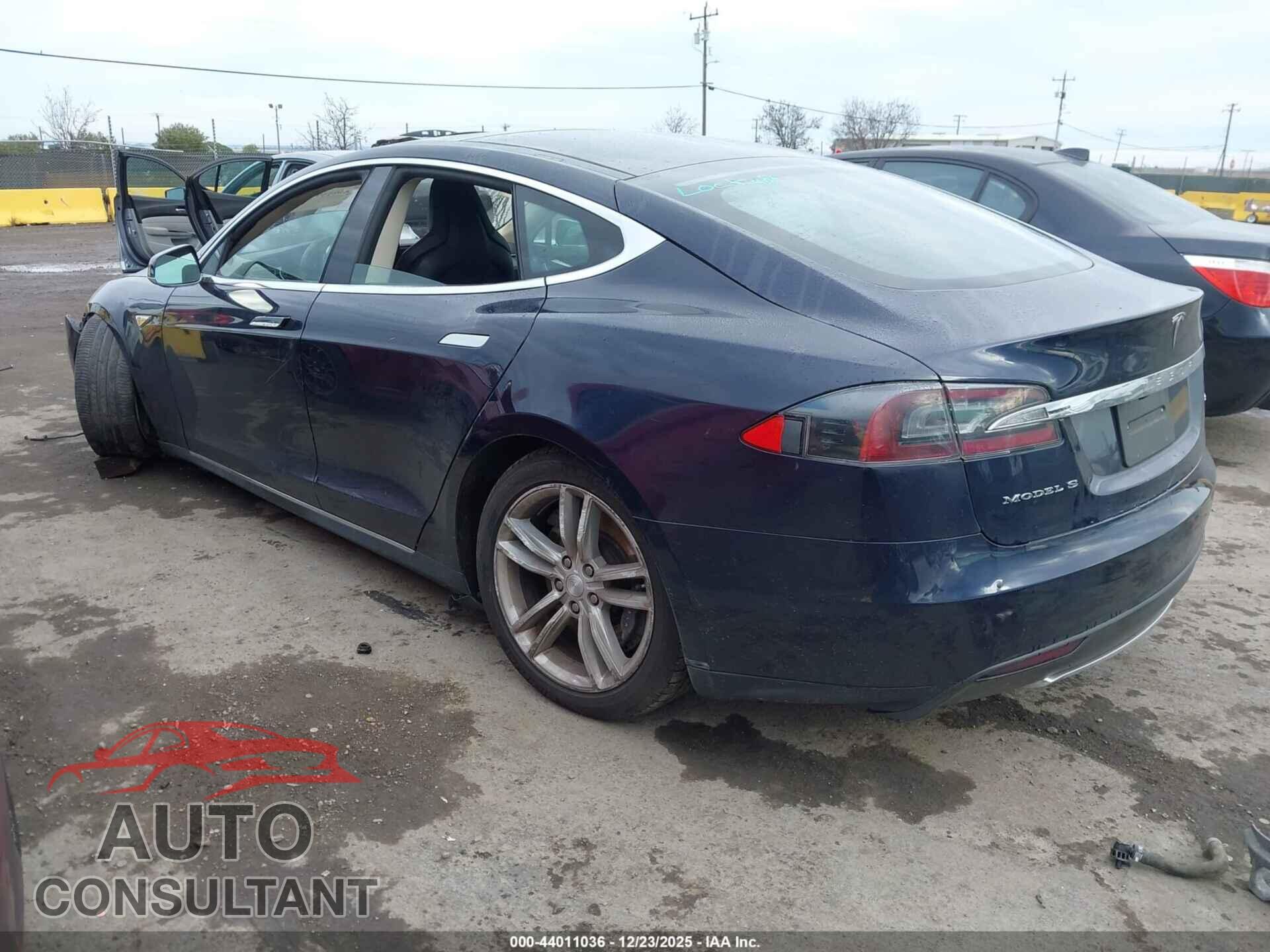 TESLA MODEL S 2014 - 5YJSA1H17EFP48892