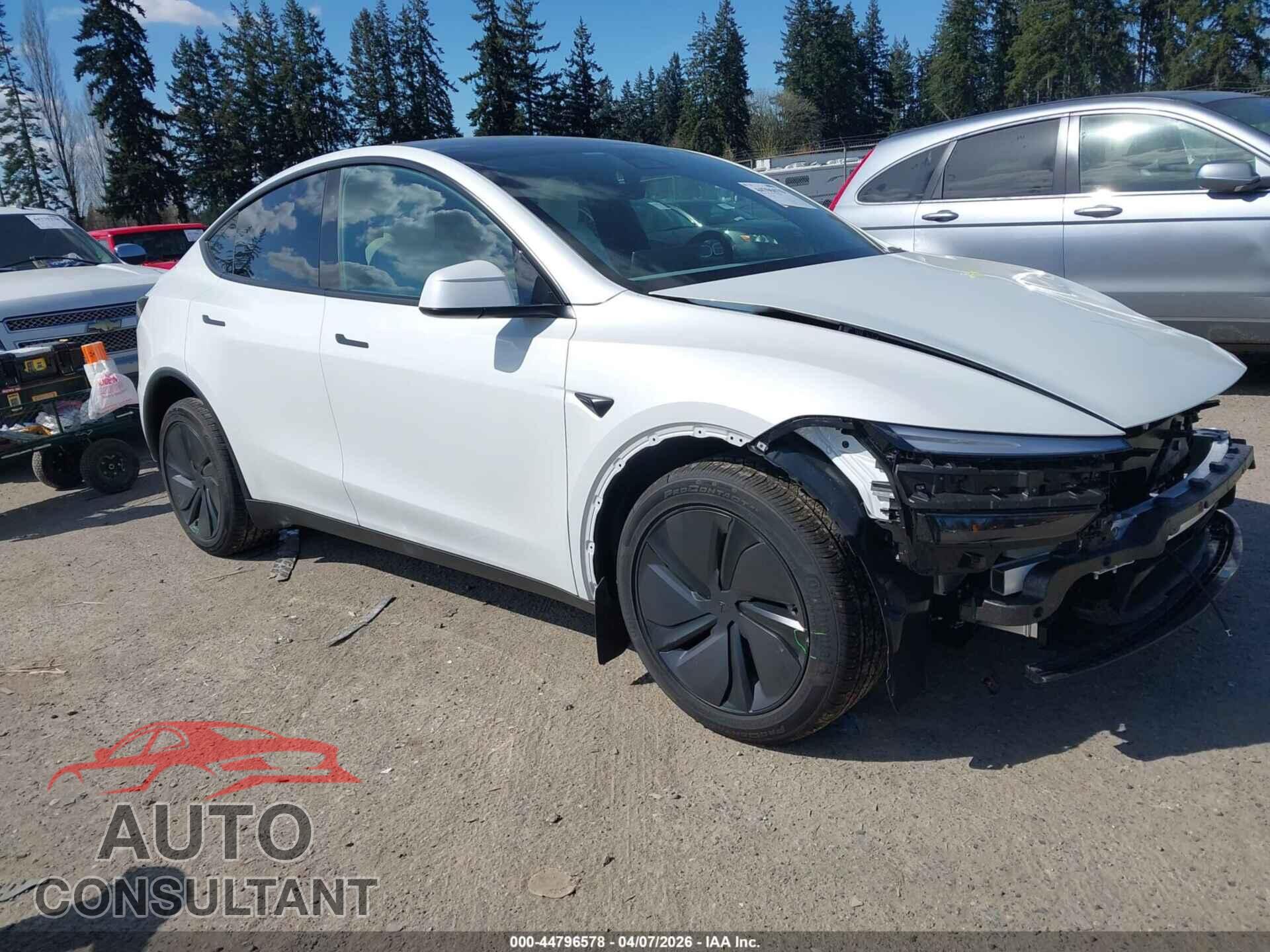 TESLA MODEL Y 2026 - 7SAYGDED9TF600378
